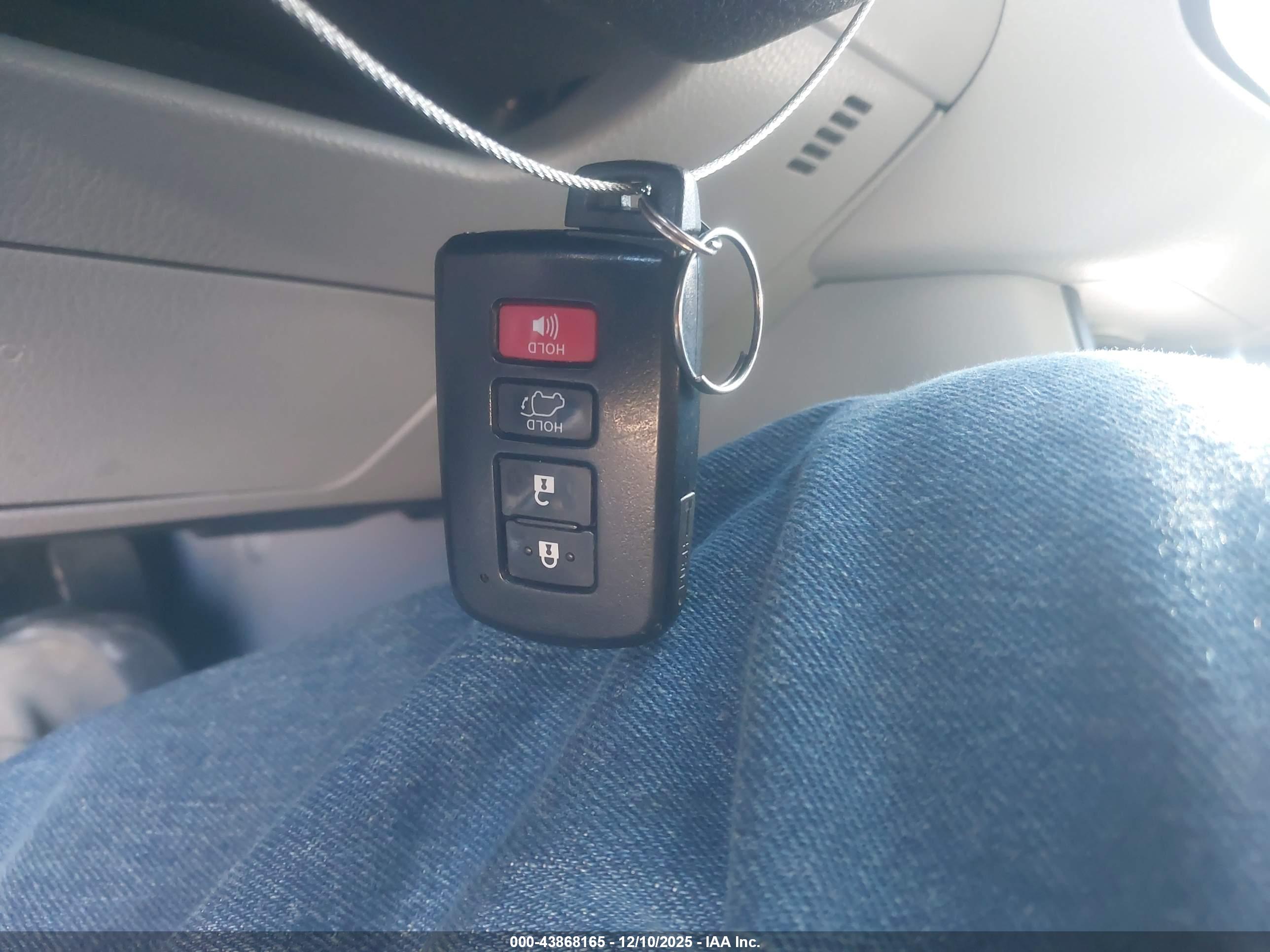 TOYOTA HIGHLANDER image 11