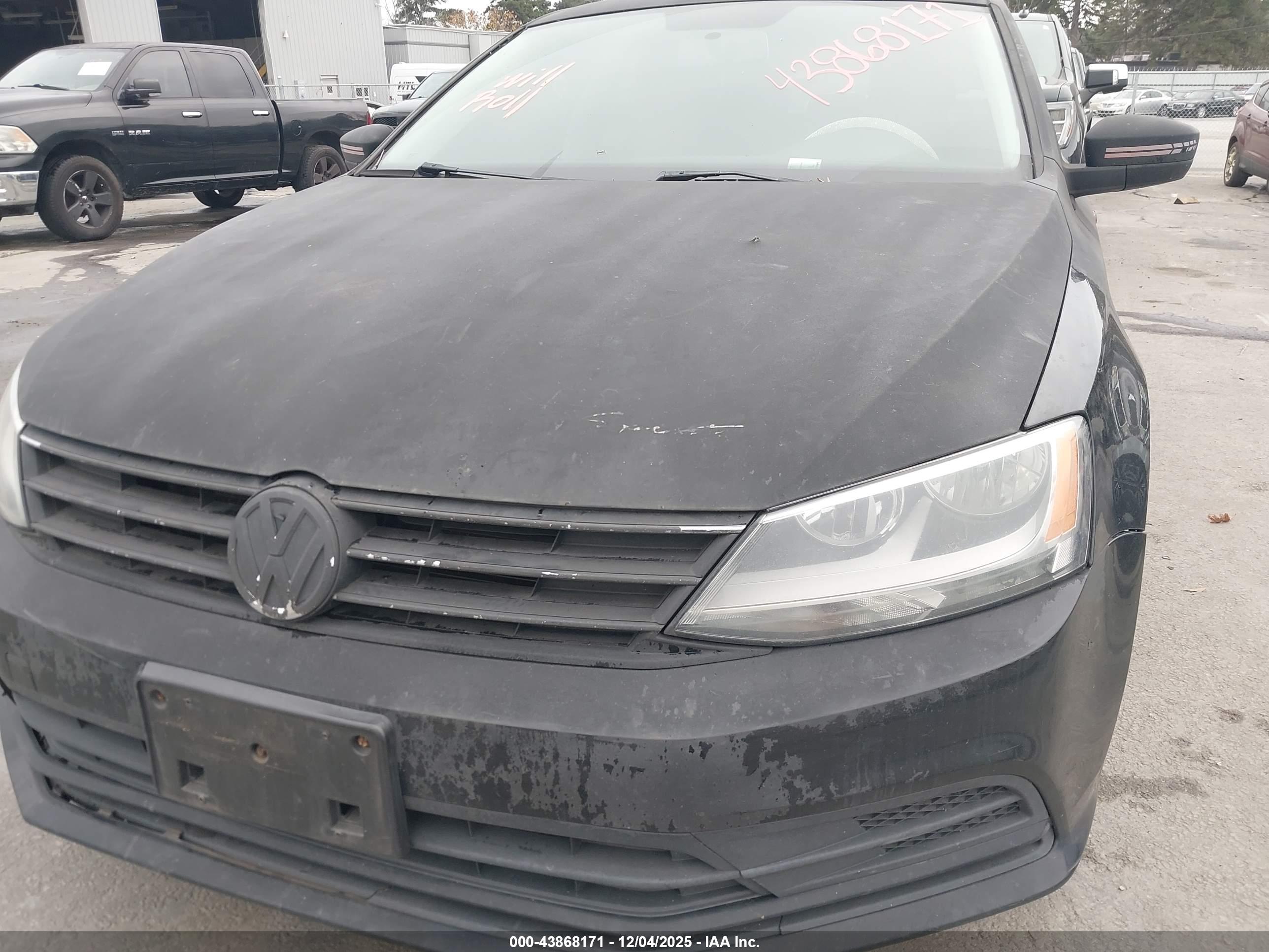 VOLKSWAGEN JETTA image 6