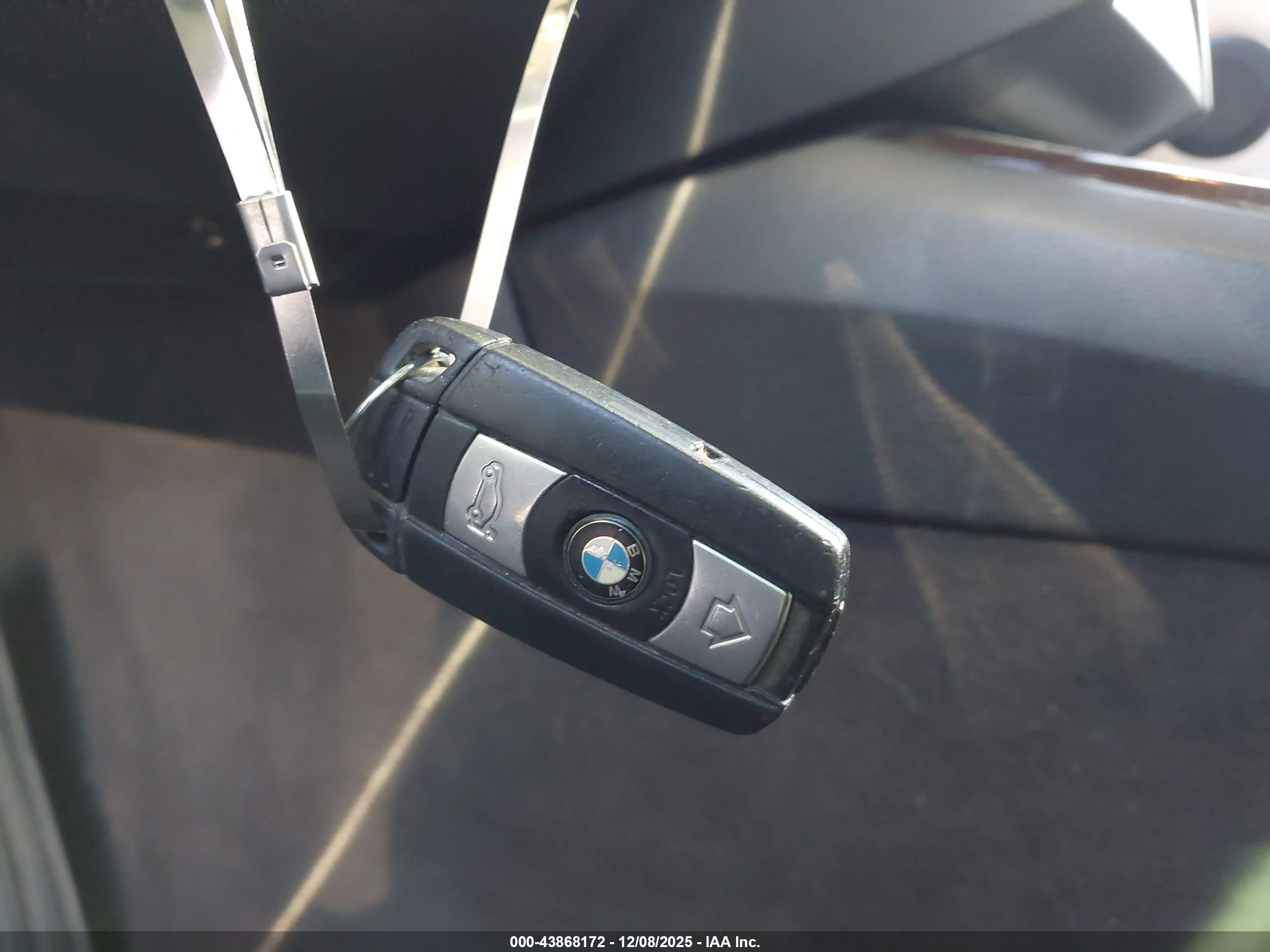 BMW 328I image 11