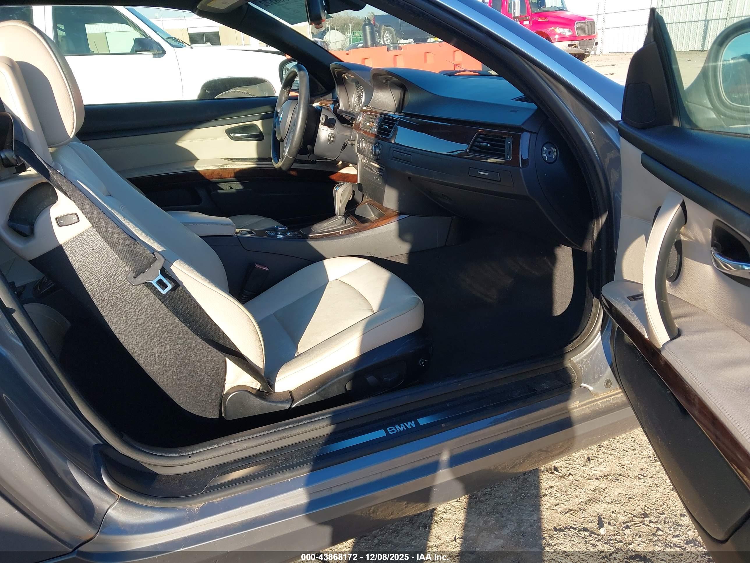 BMW 328I image 5