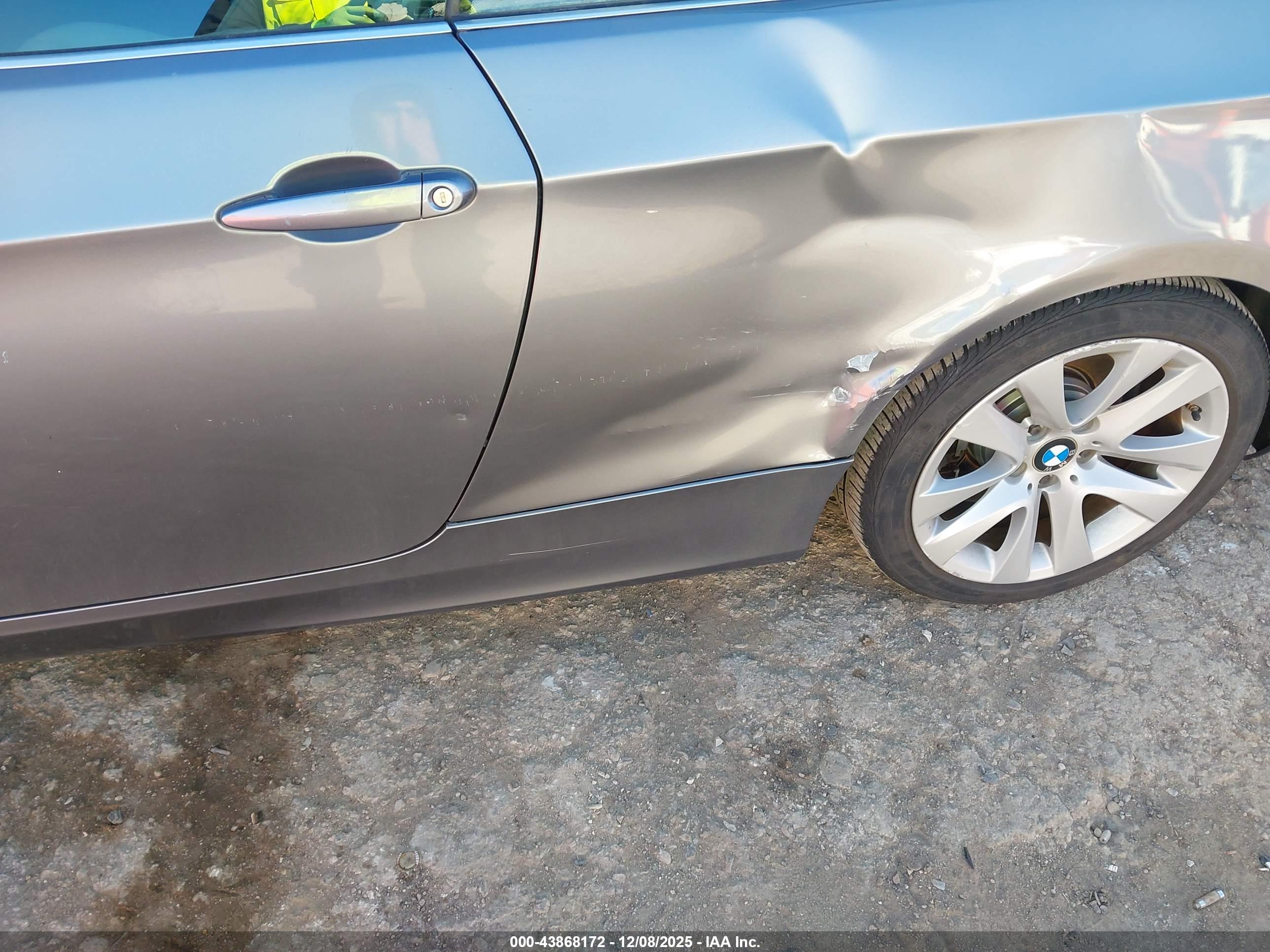 BMW 328I image 6