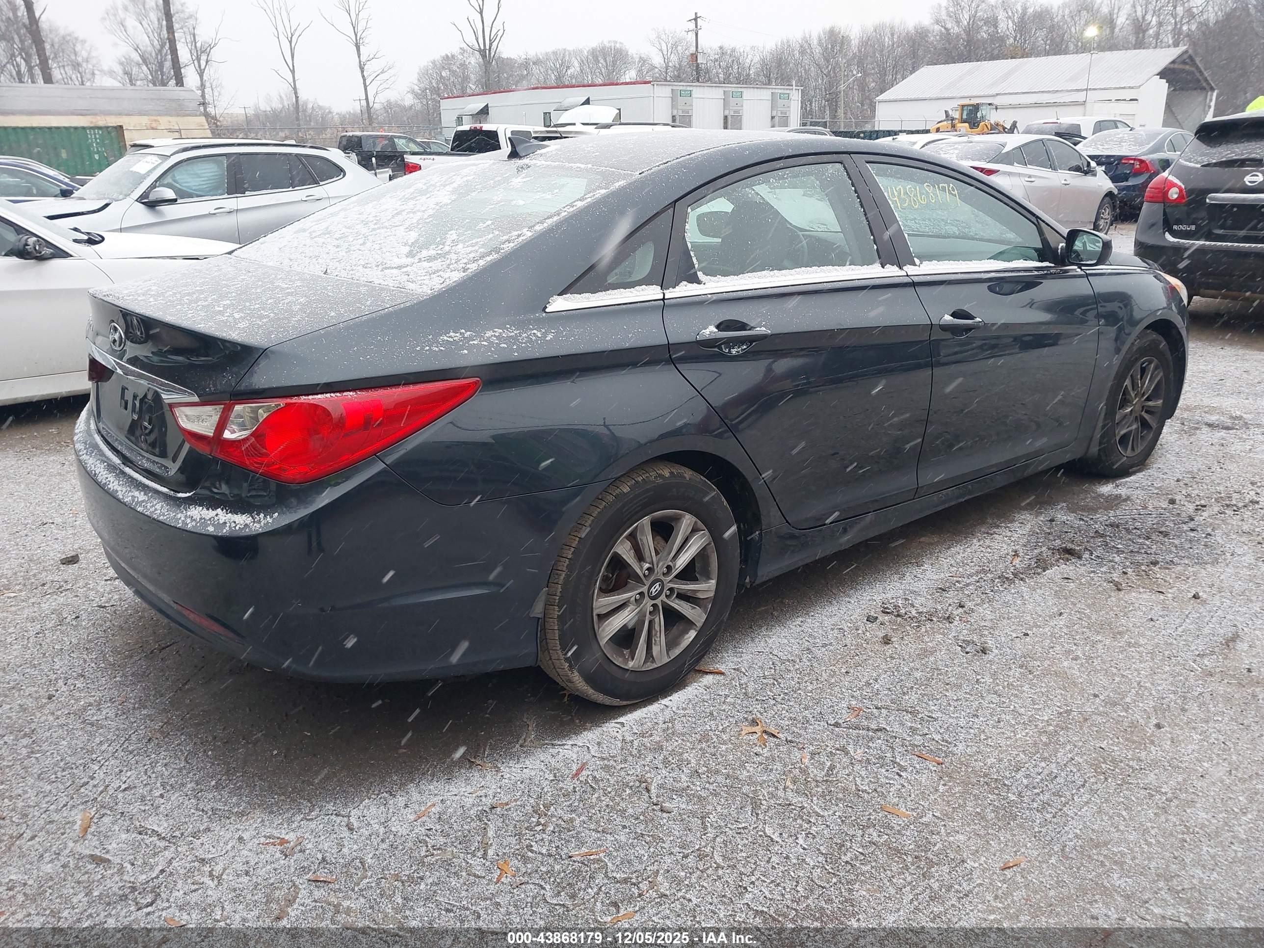 HYUNDAI SONATA image 4