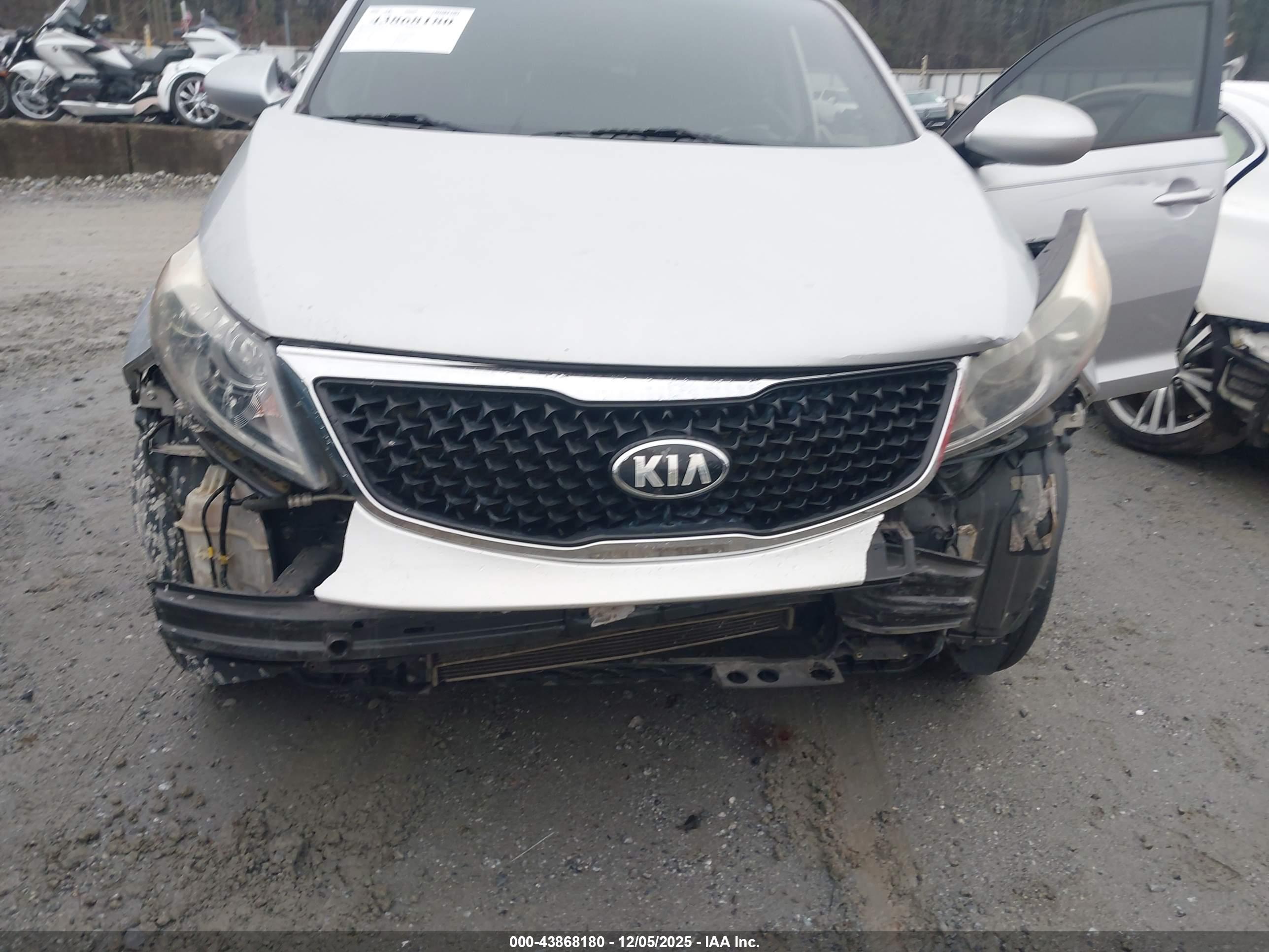 KIA SPORTAGE image 6