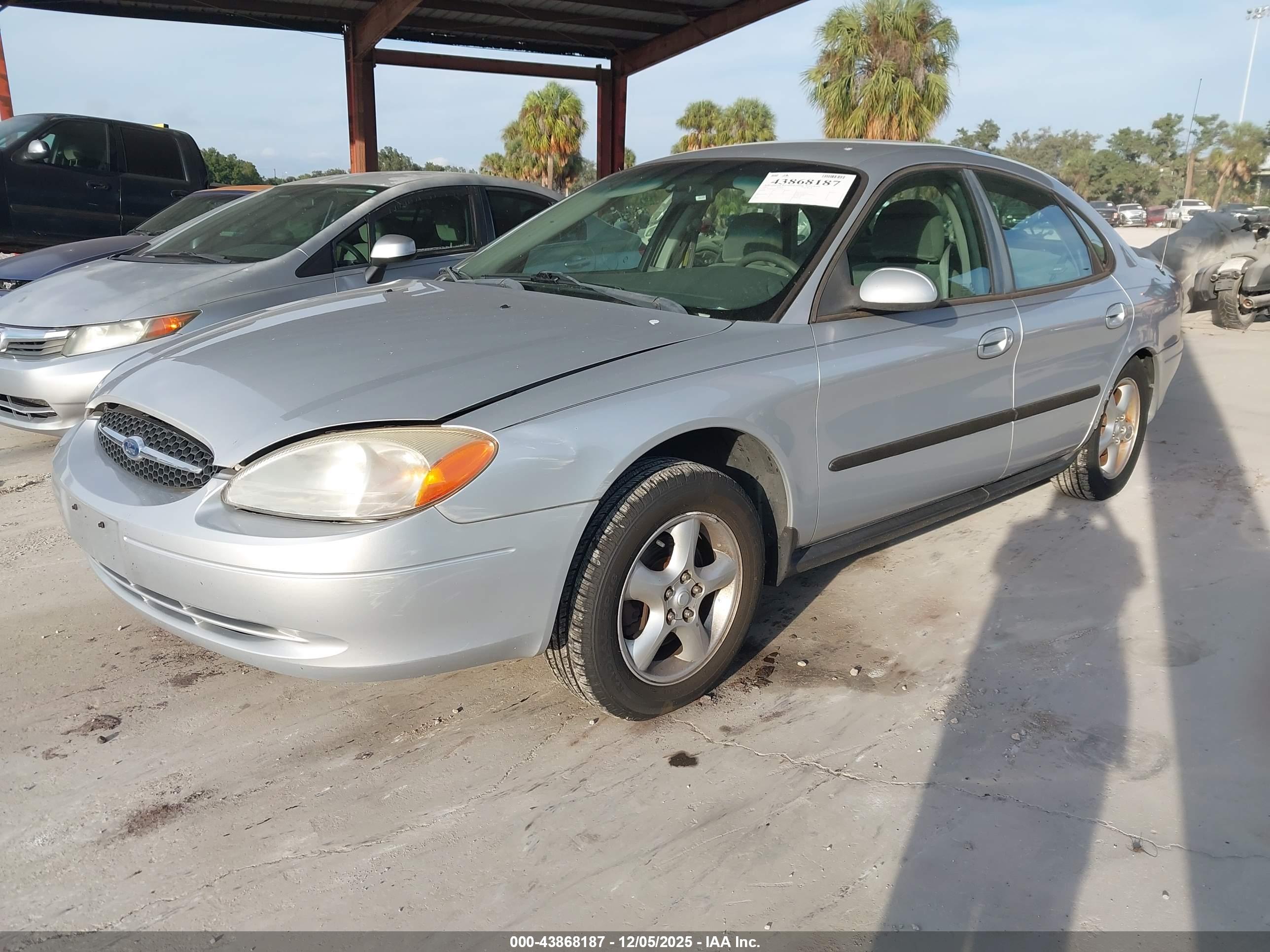 FORD TAURUS image 2
