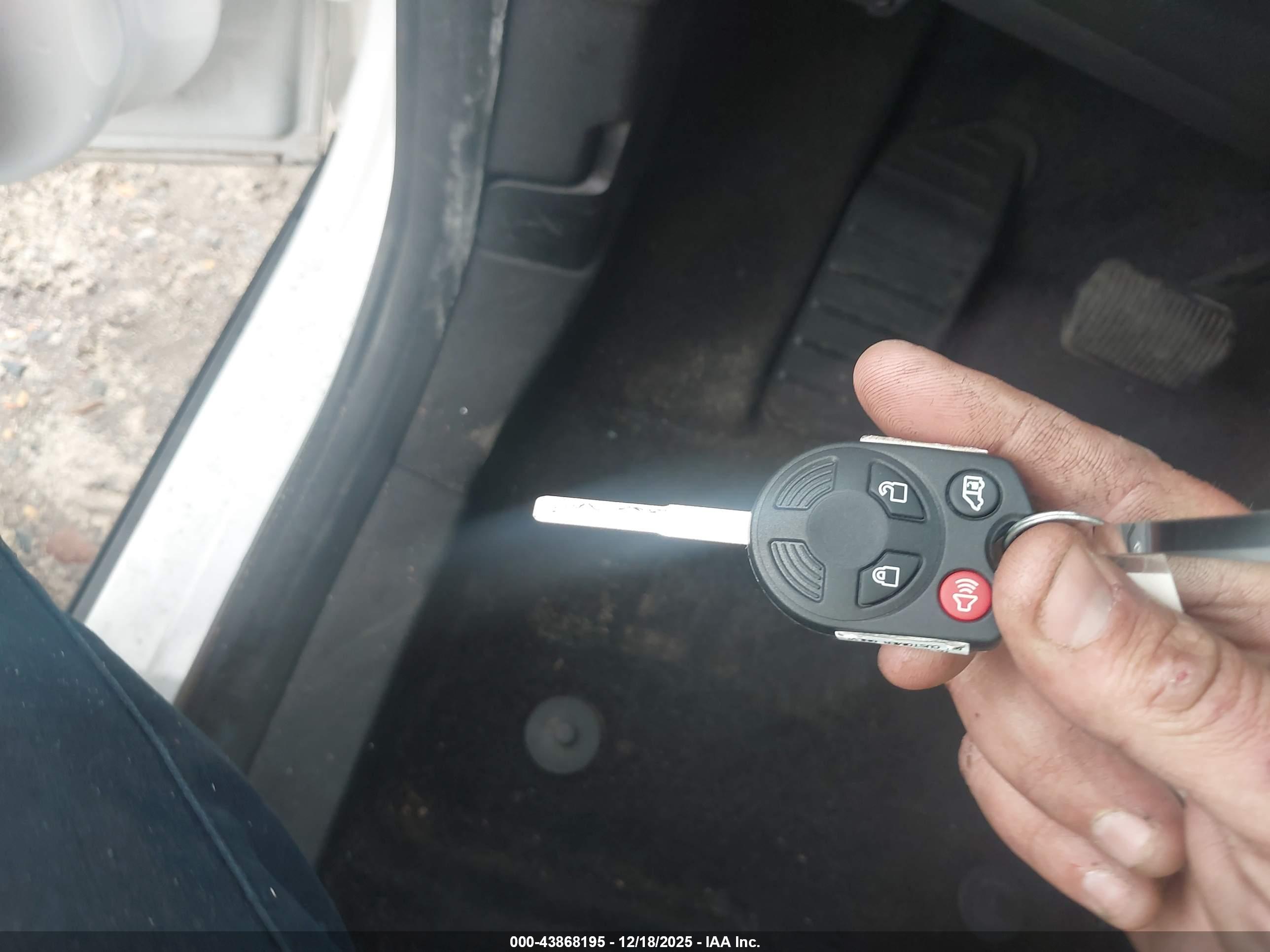 FORD TRANSIT image 11
