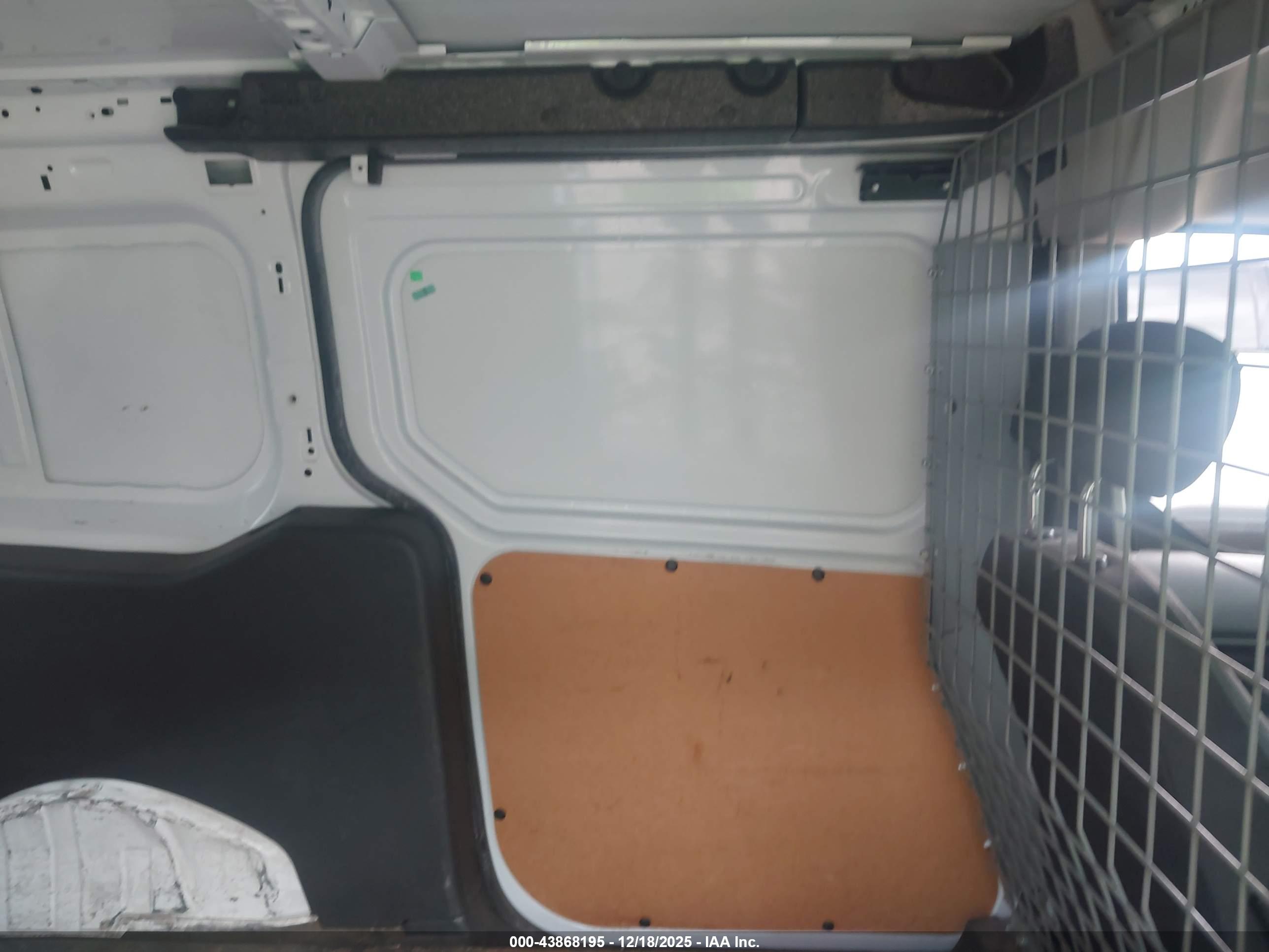 FORD TRANSIT image 8
