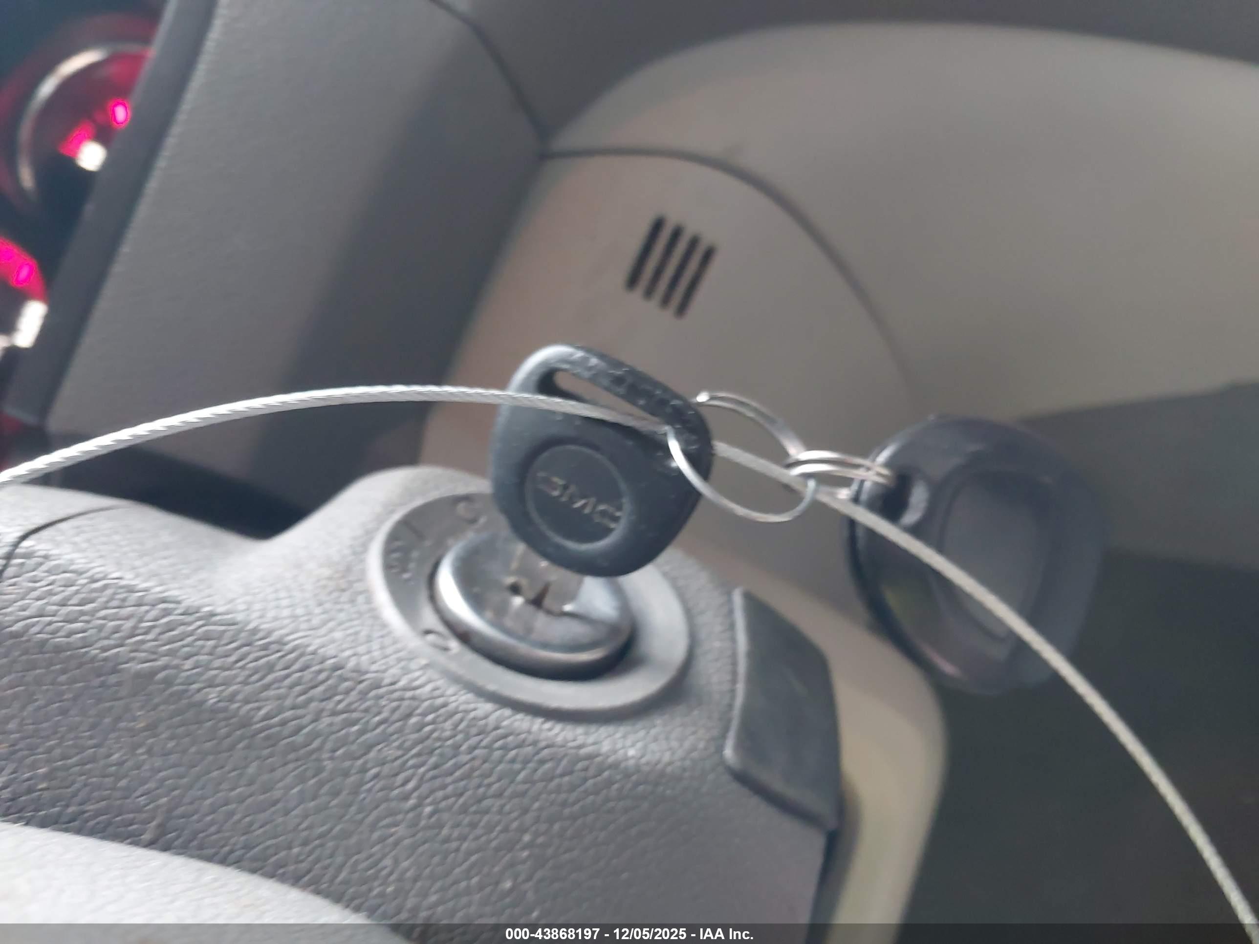 GMC ACADIA image 11