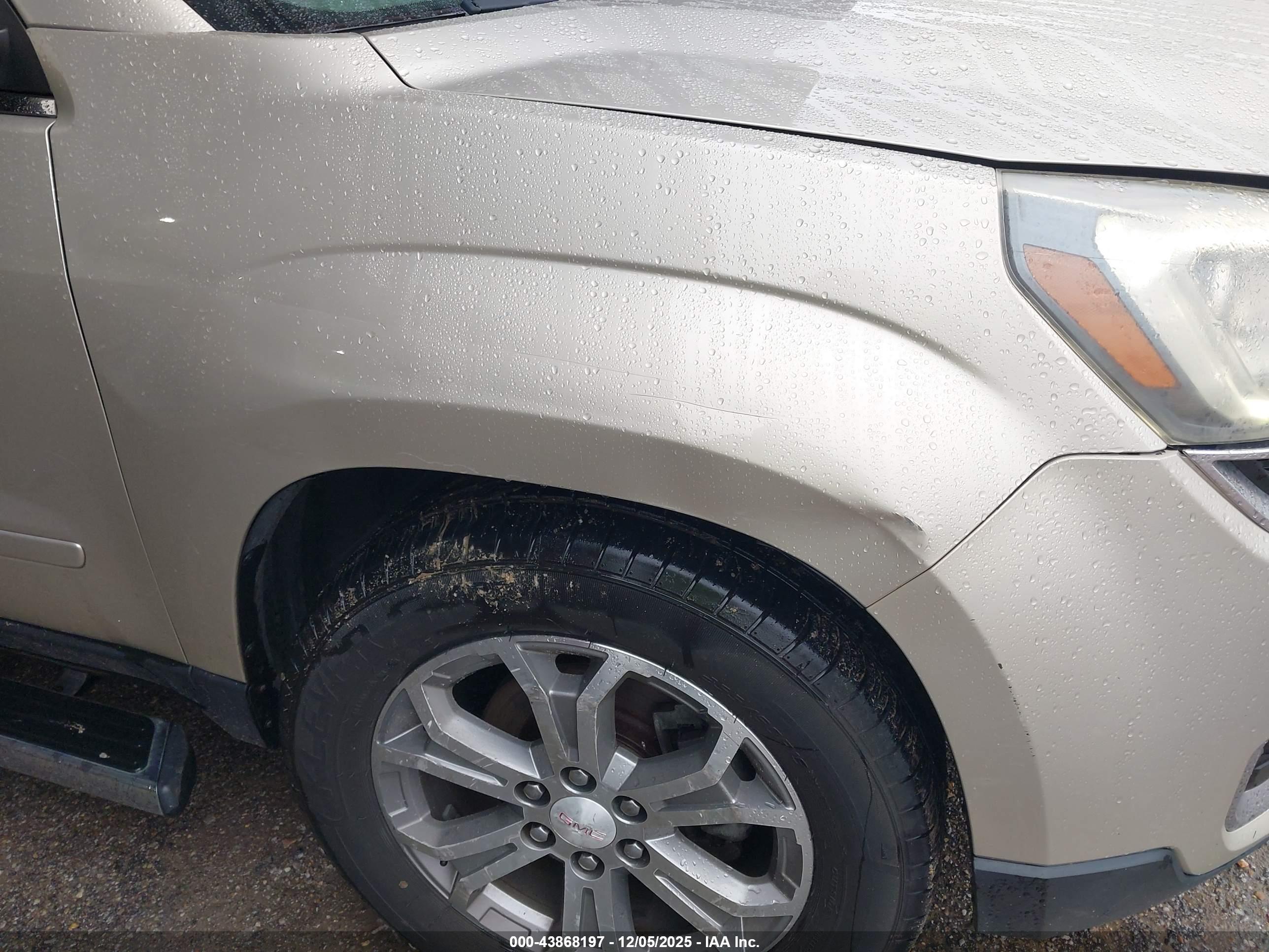GMC ACADIA image 6