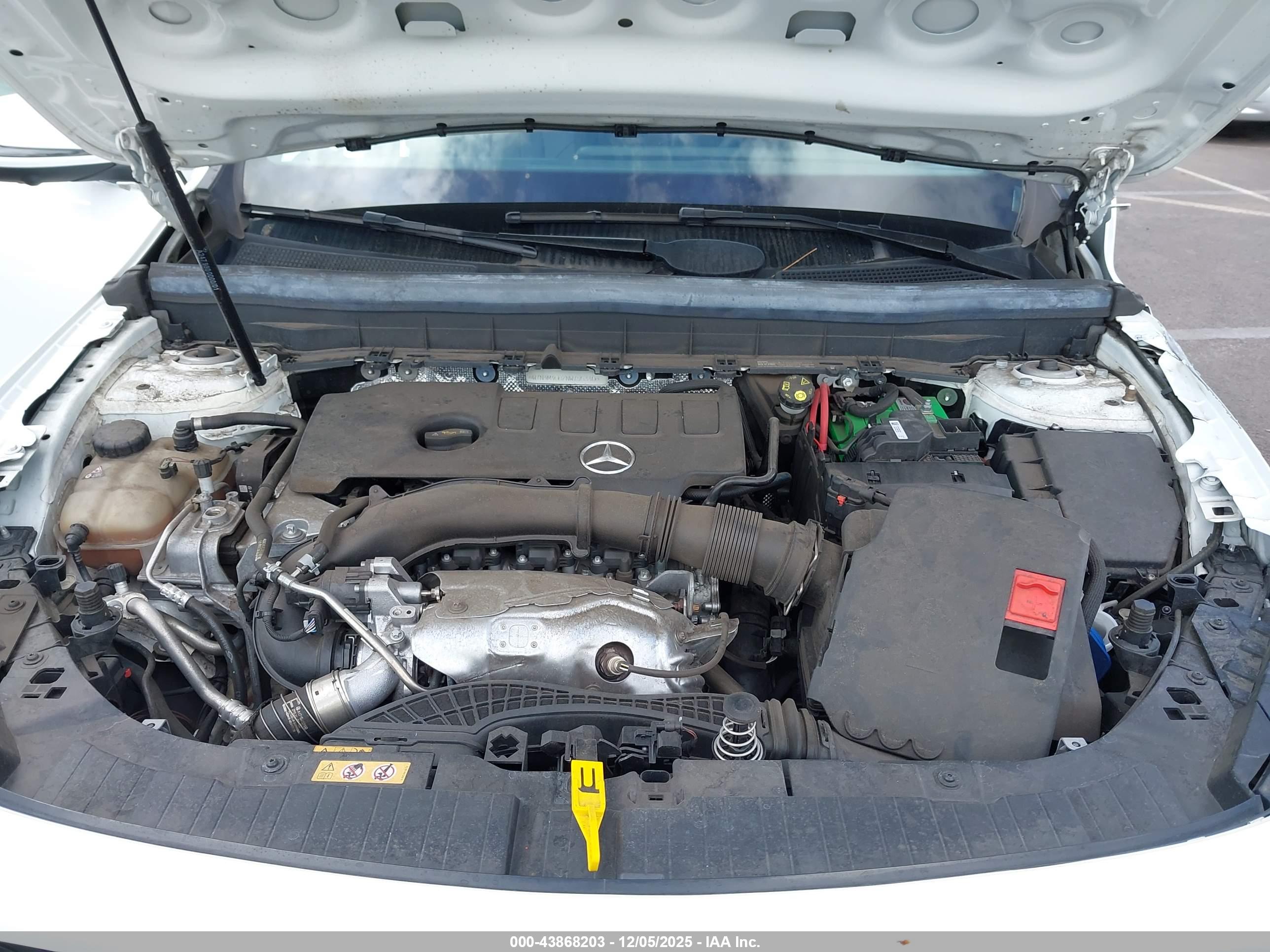 MERCEDES-BENZ GLB image 10