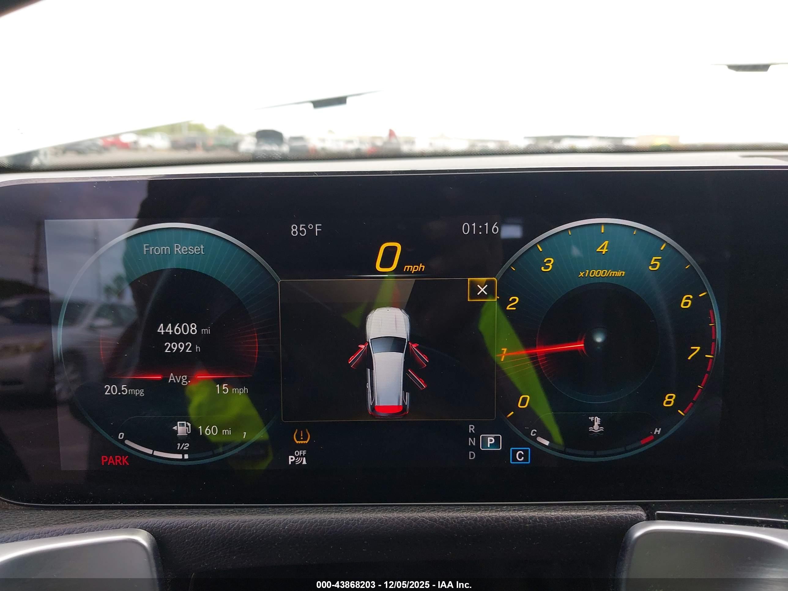 MERCEDES-BENZ GLB image 7