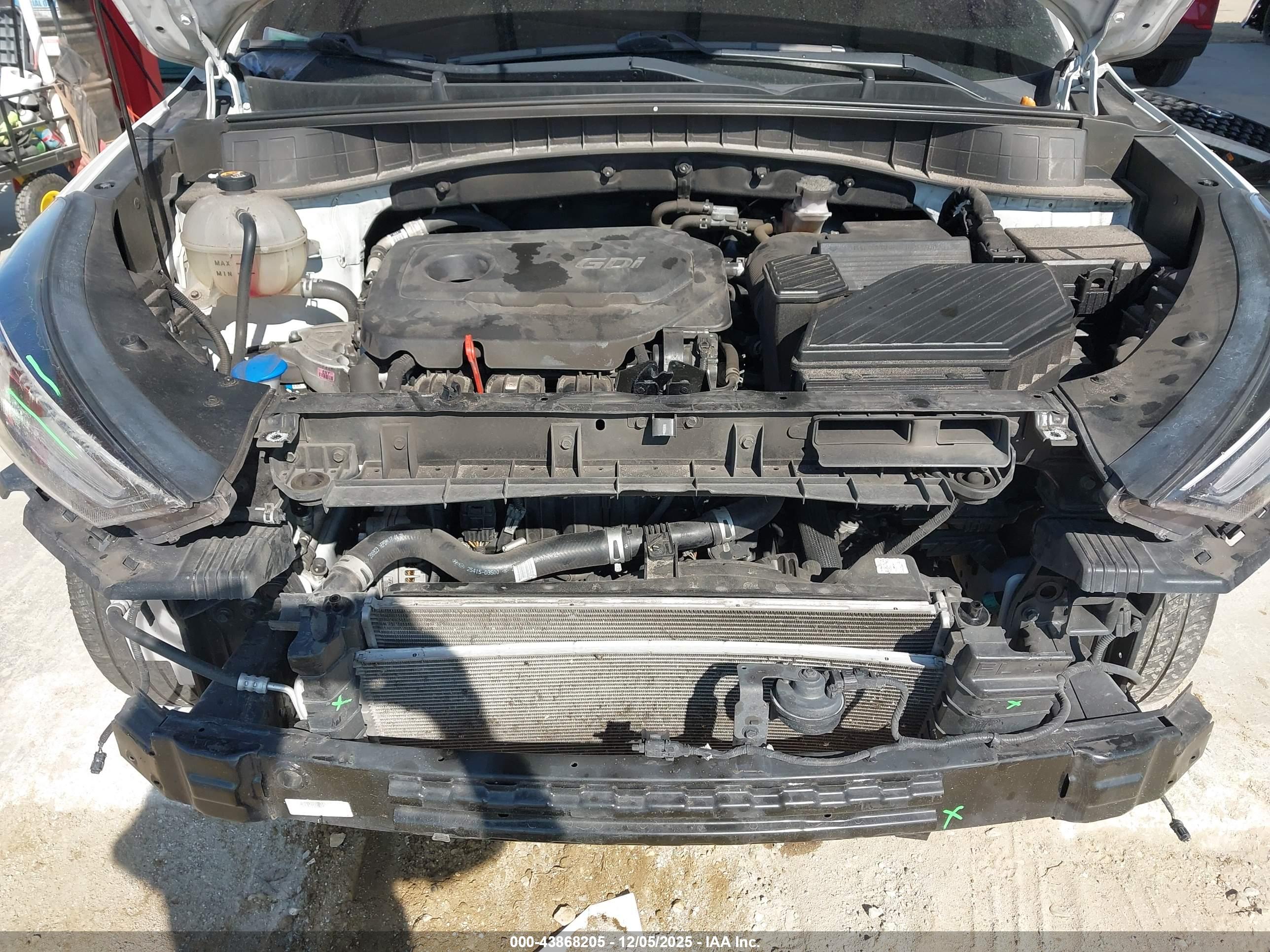 HYUNDAI TUCSON image 10