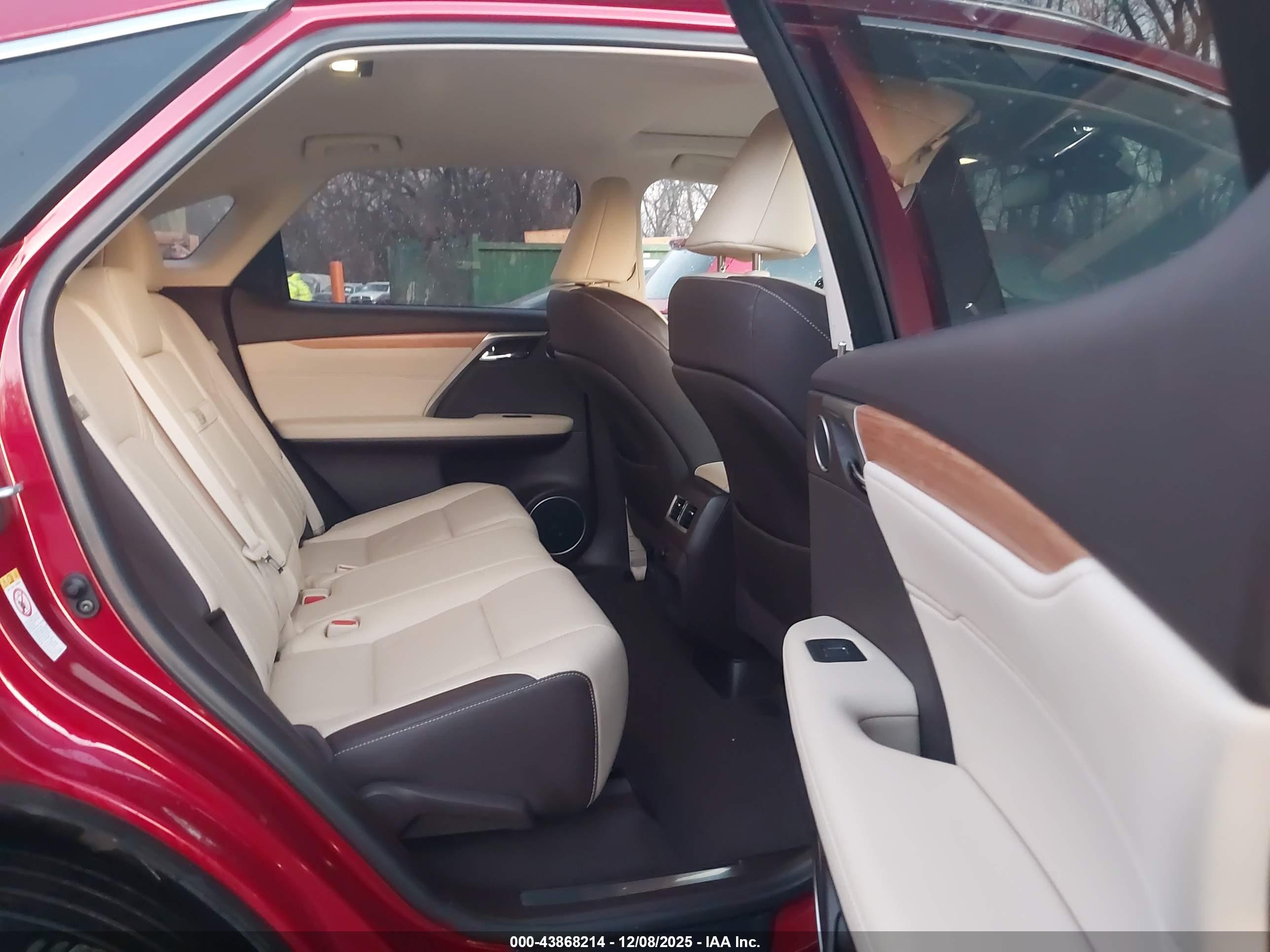 LEXUS RX image 8