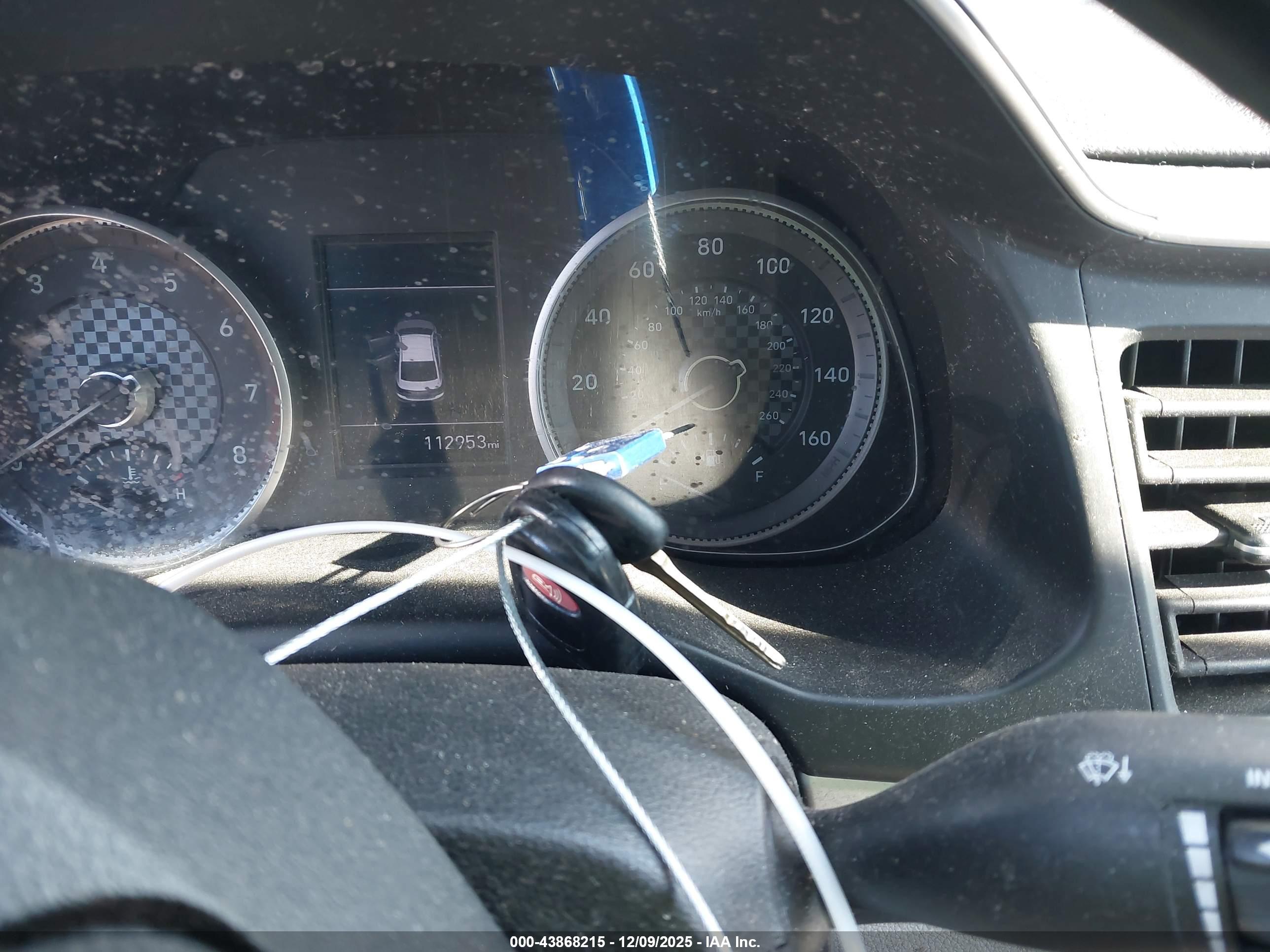HYUNDAI ELANTRA image 11