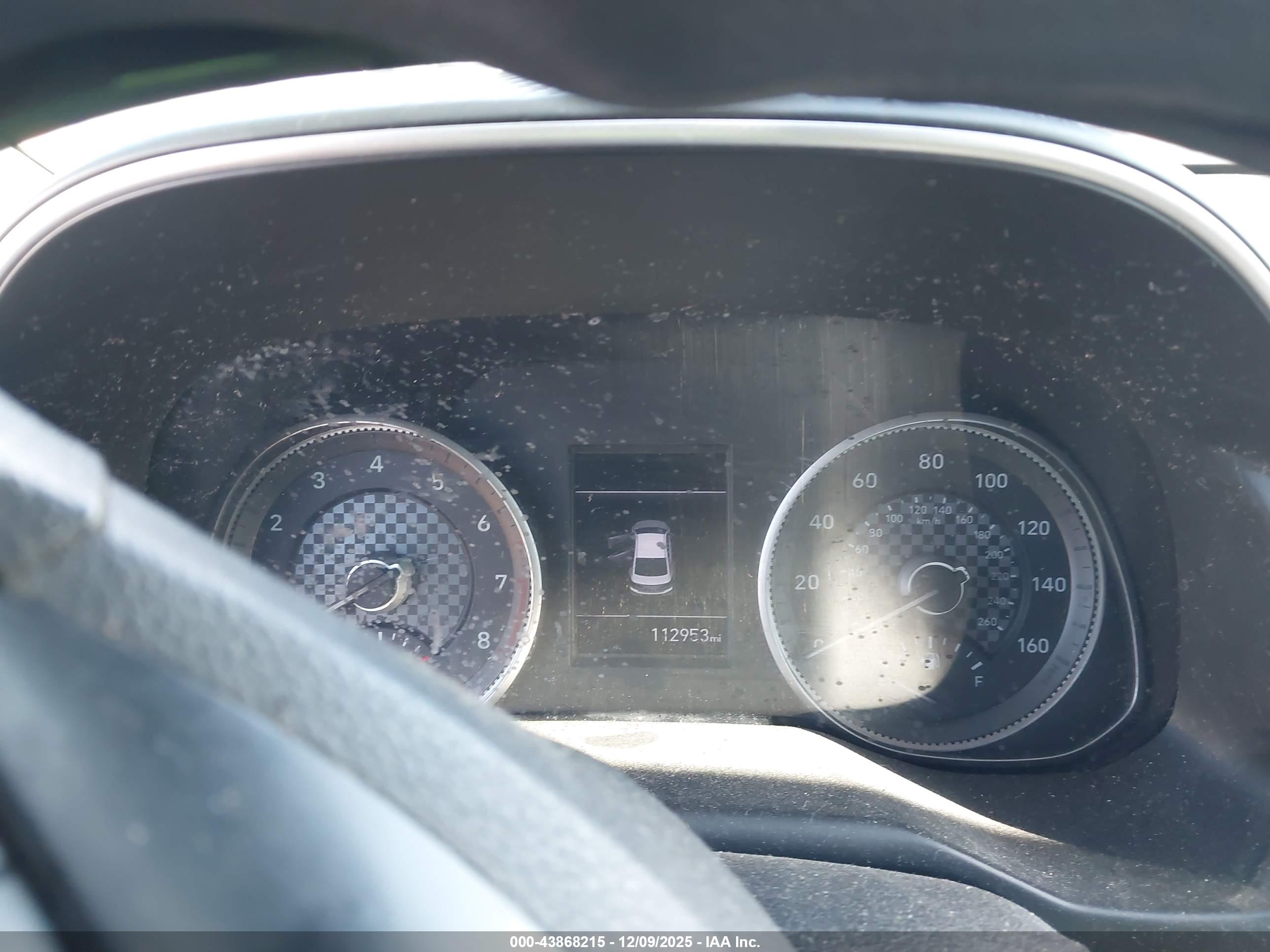 HYUNDAI ELANTRA image 7