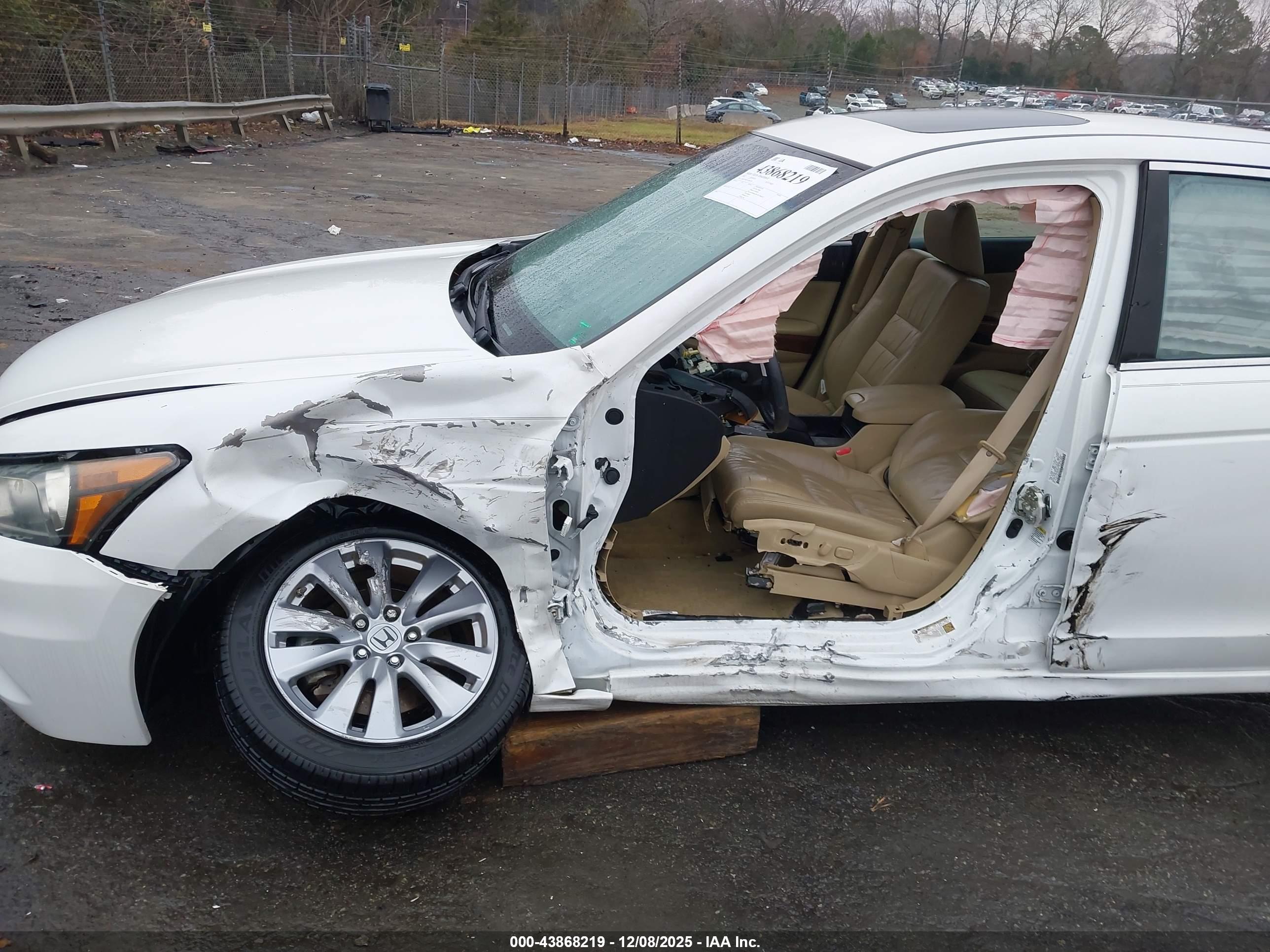 HONDA ACCORD image 6