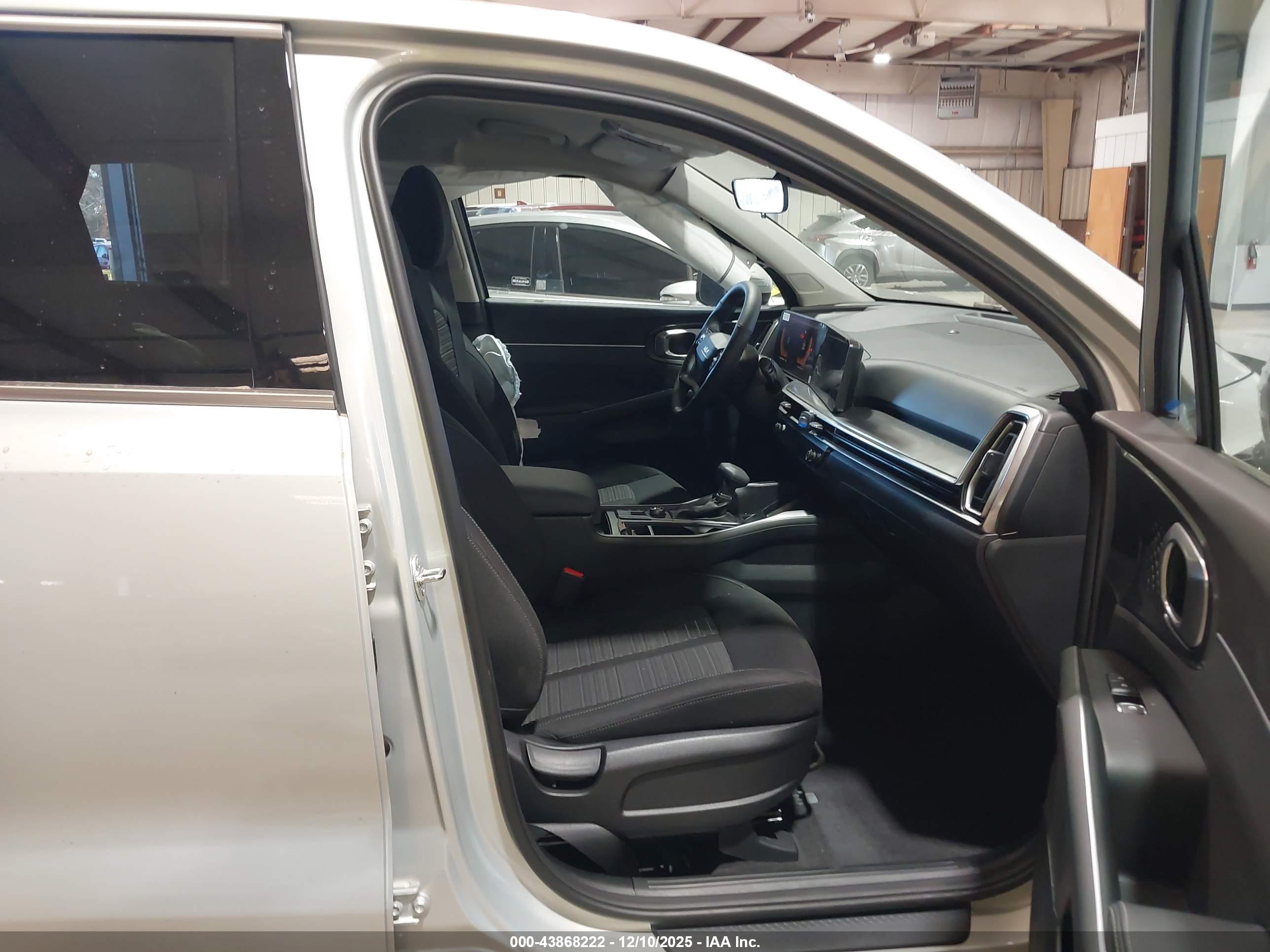 KIA SORENTO image 5