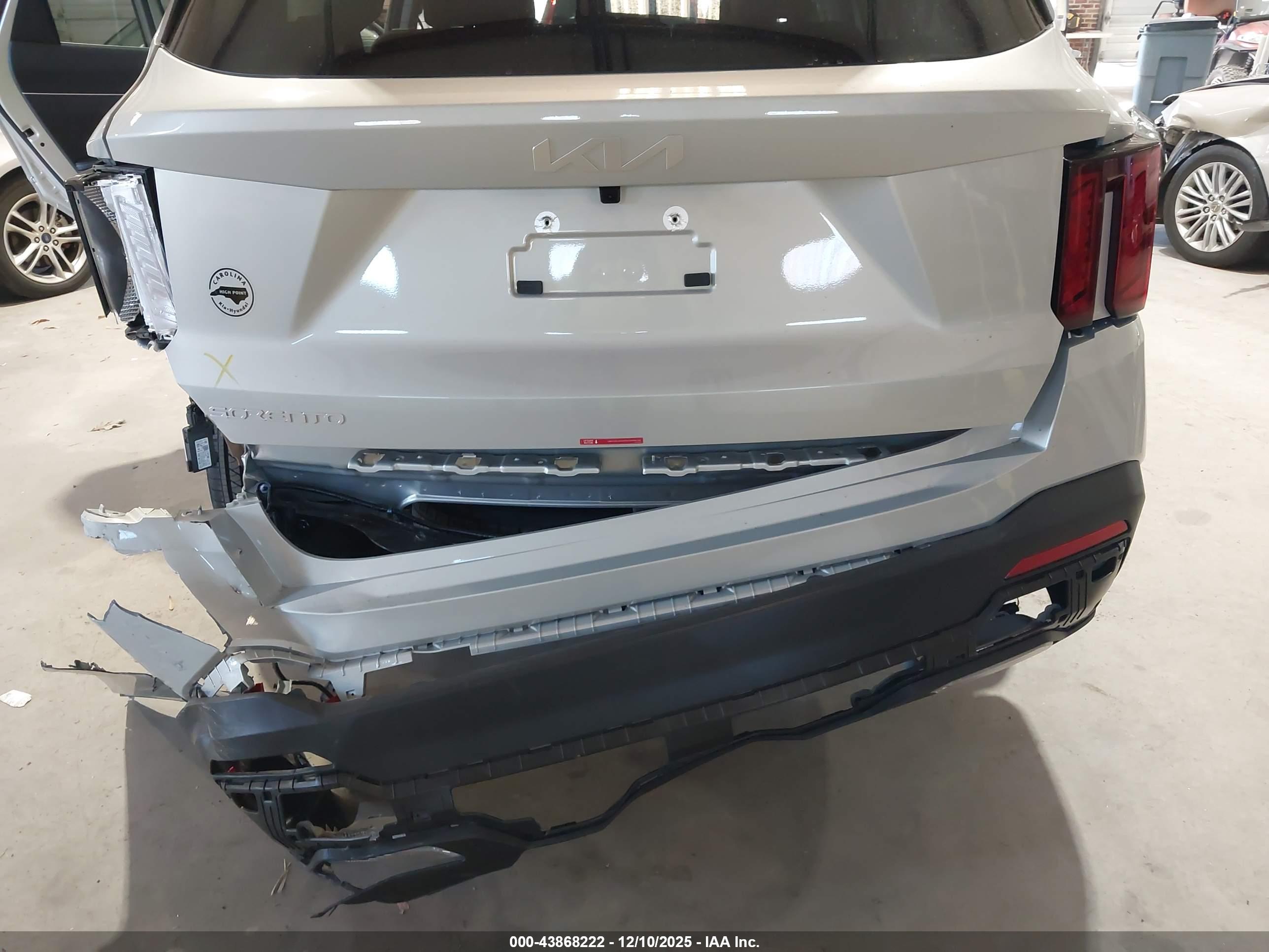 KIA SORENTO image 6