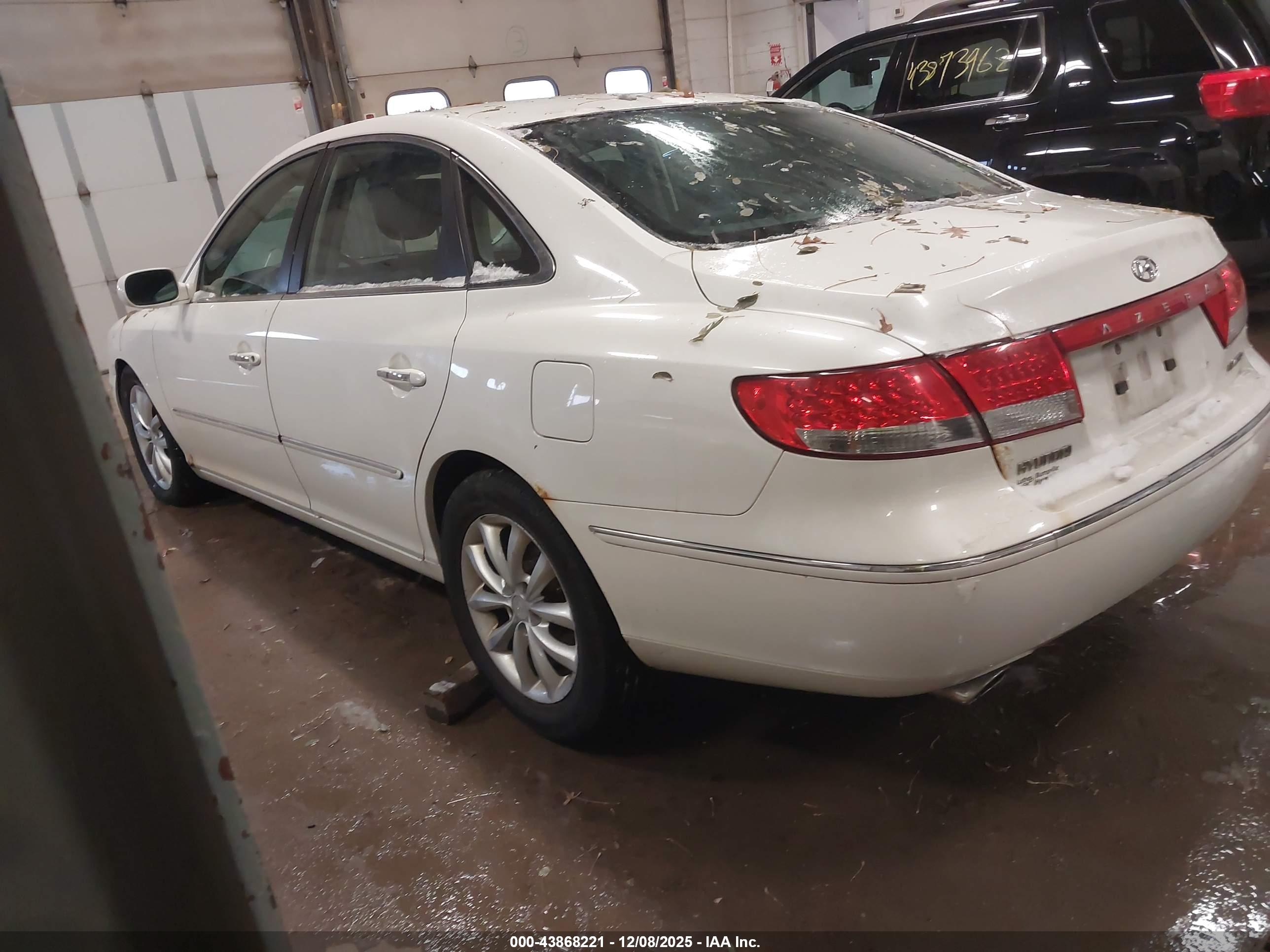 HYUNDAI AZERA image 3