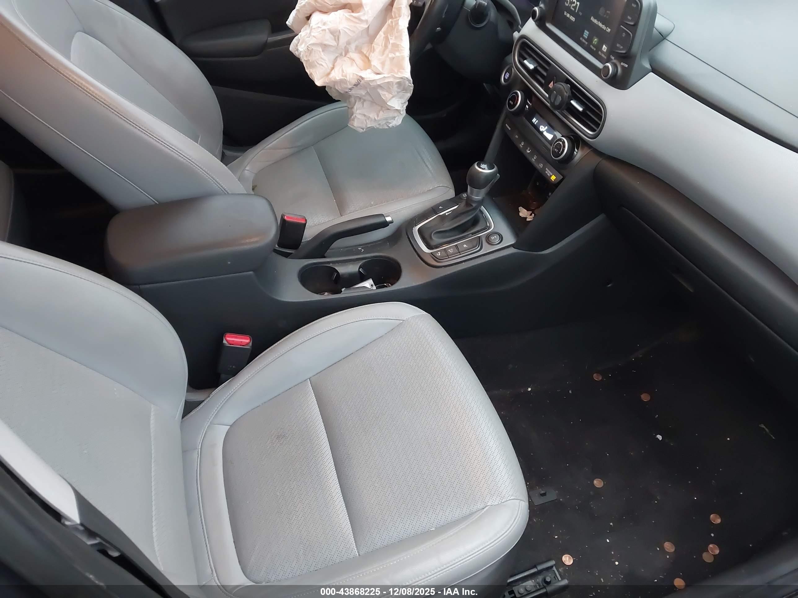 HYUNDAI KONA image 5