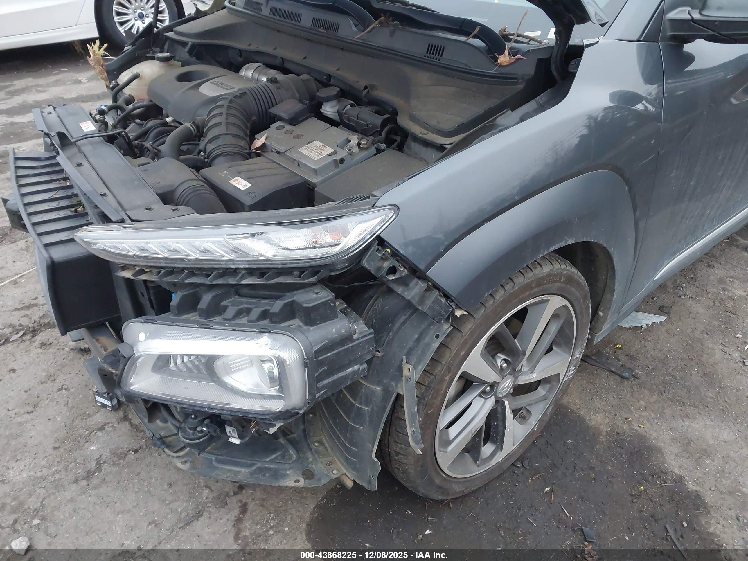 HYUNDAI KONA image 6