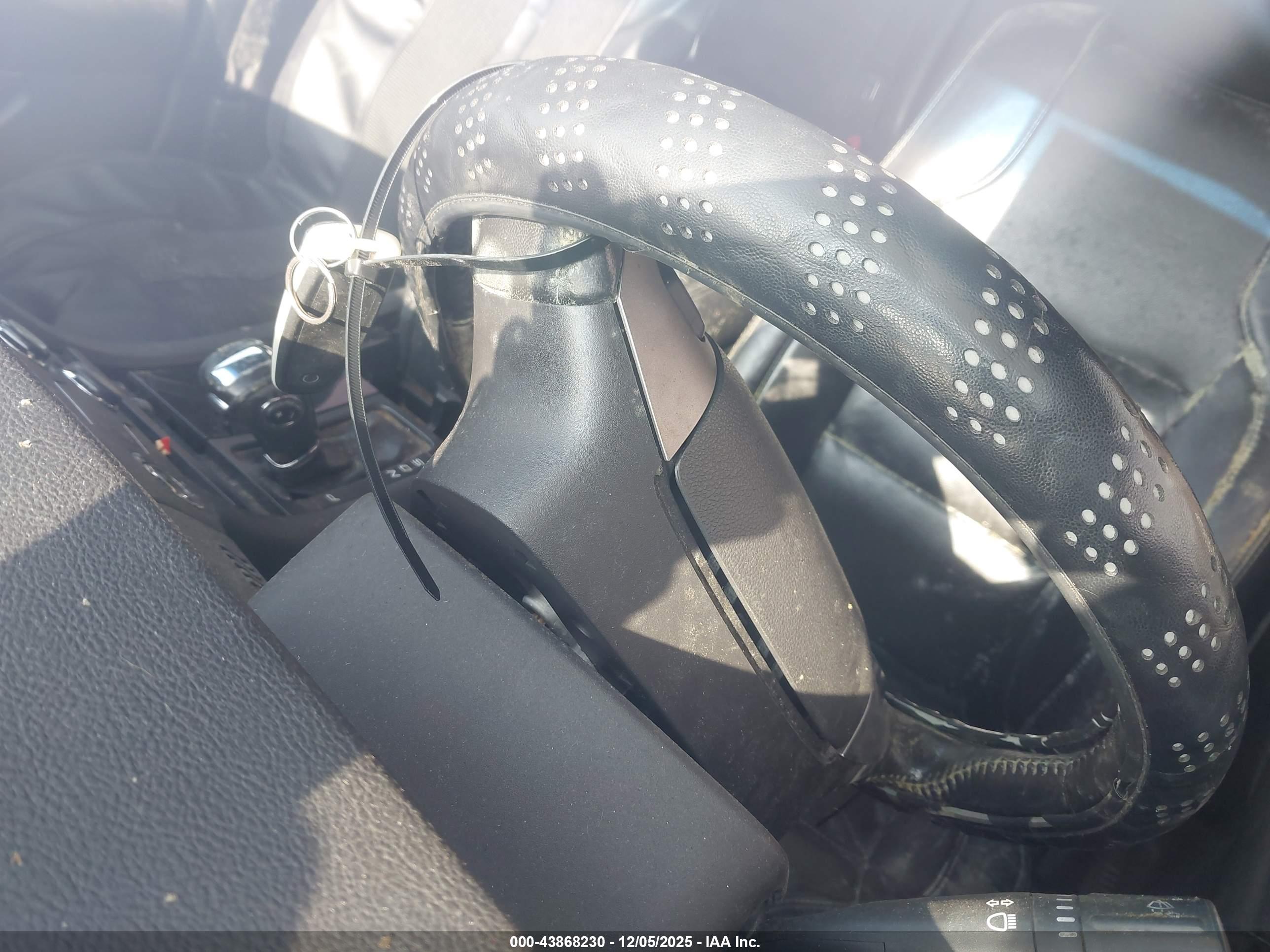 FORD TAURUS image 11