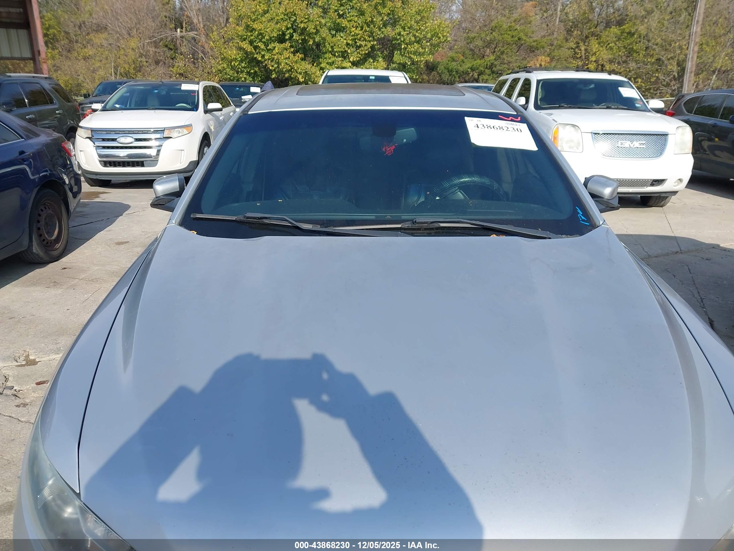FORD TAURUS image 6