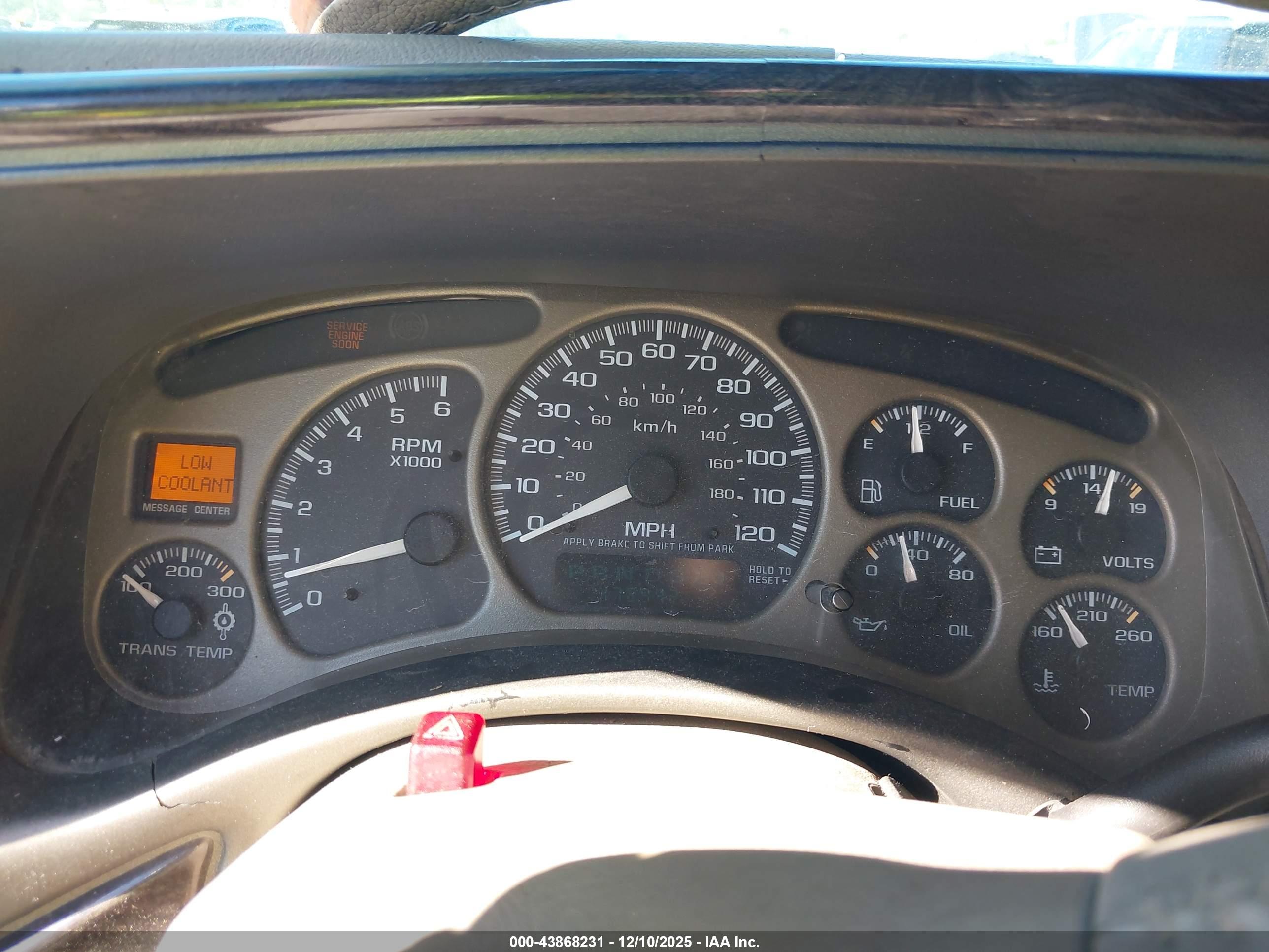 GMC YUKON image 7