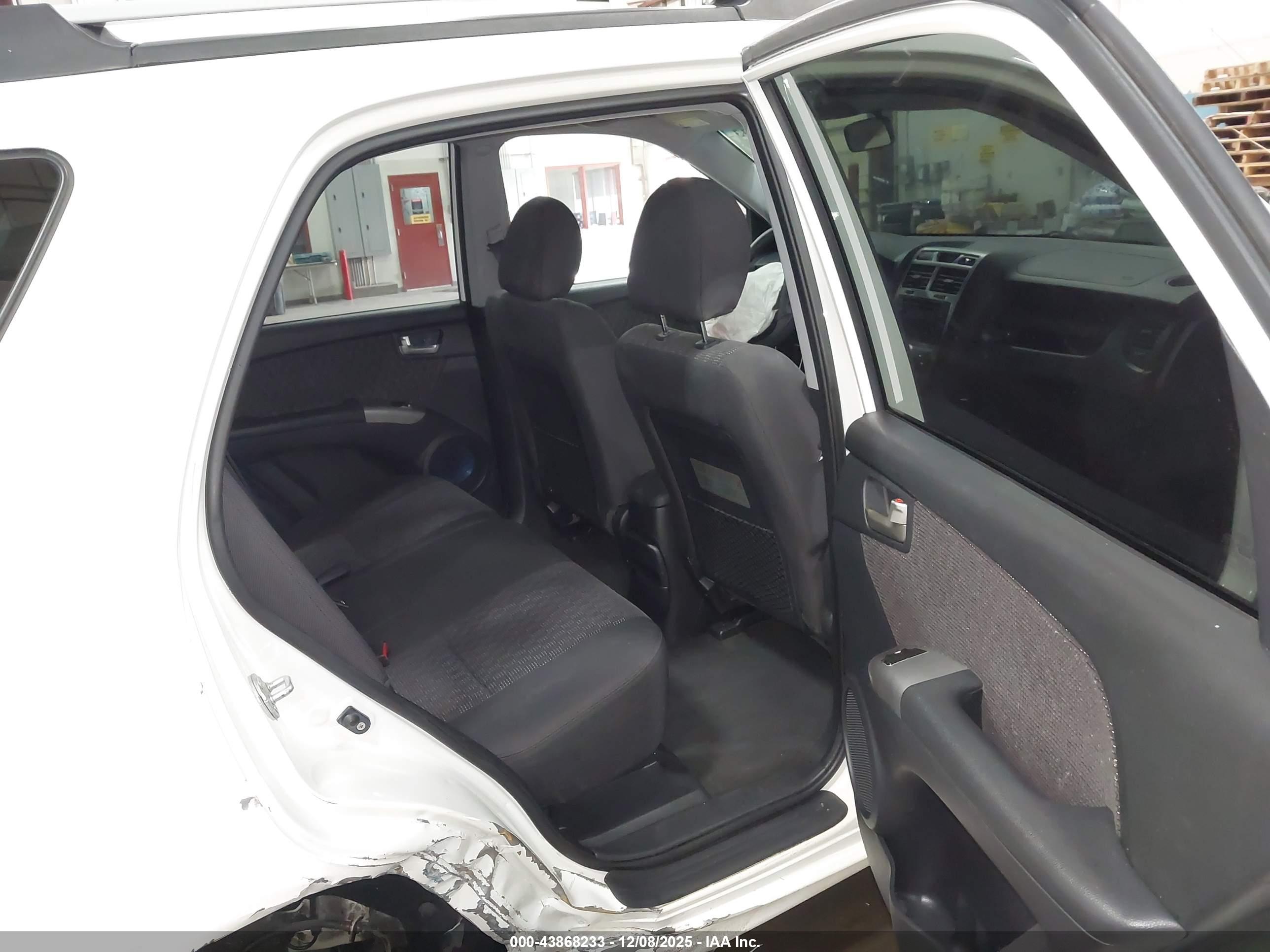 KIA SPORTAGE image 8