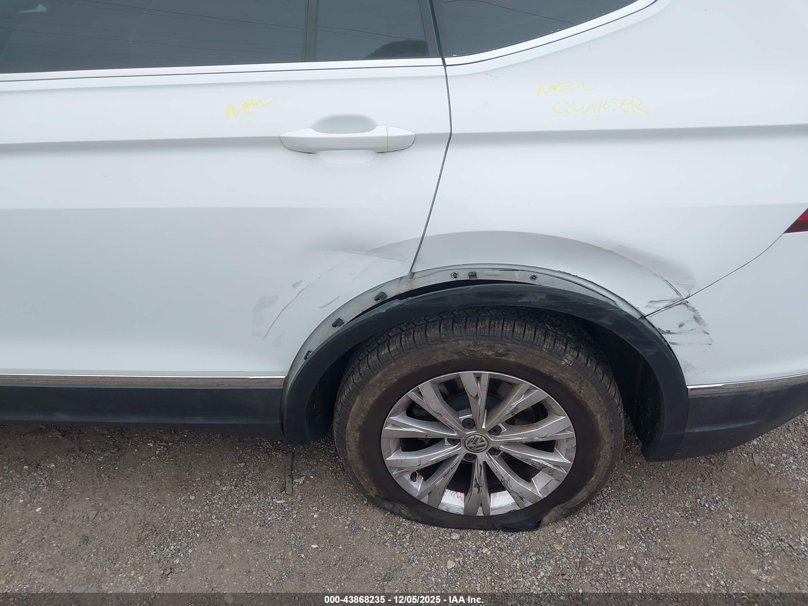 VOLKSWAGEN TIGUAN image 6
