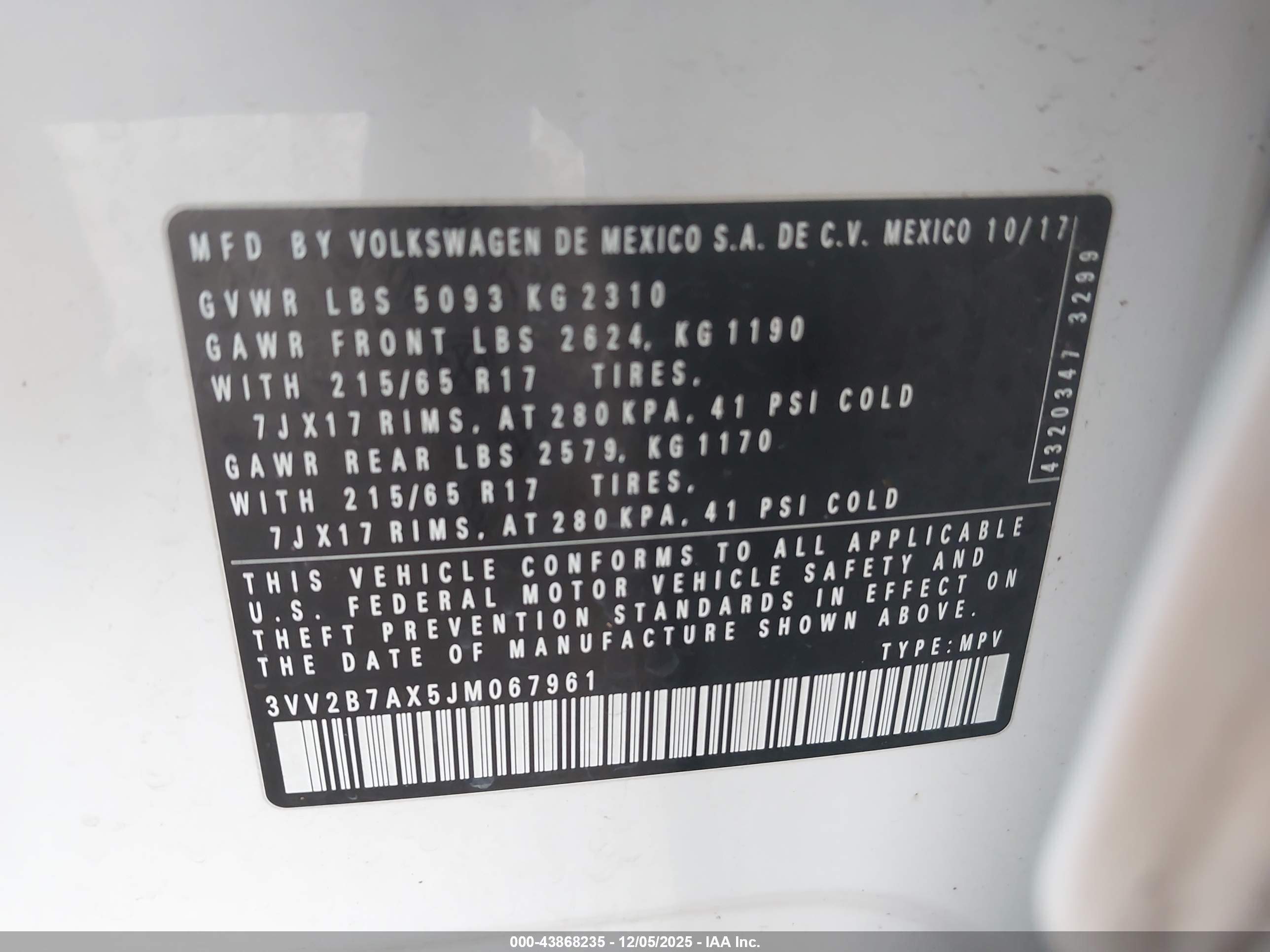 VOLKSWAGEN TIGUAN image 9