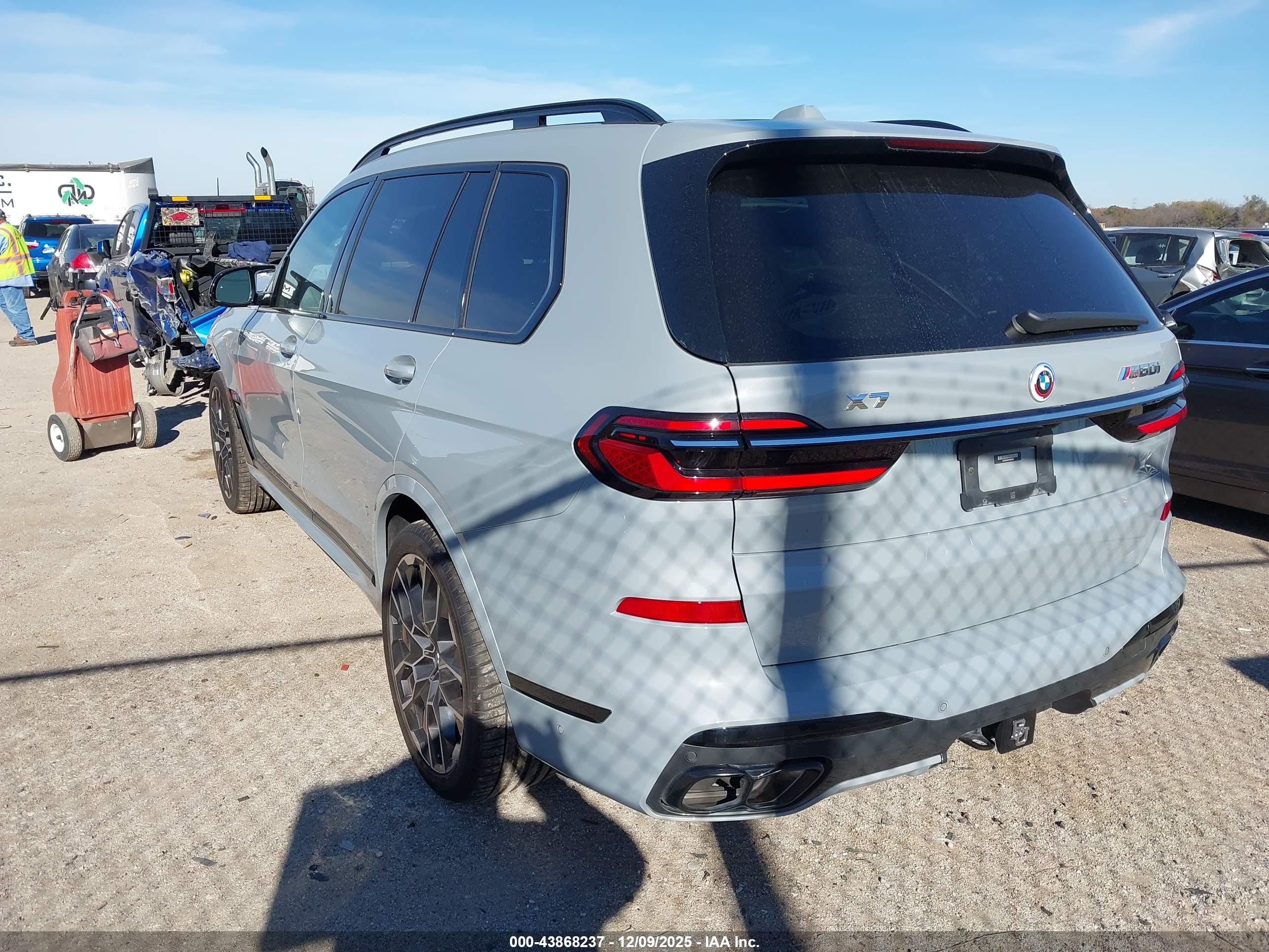 BMW X7 image 3