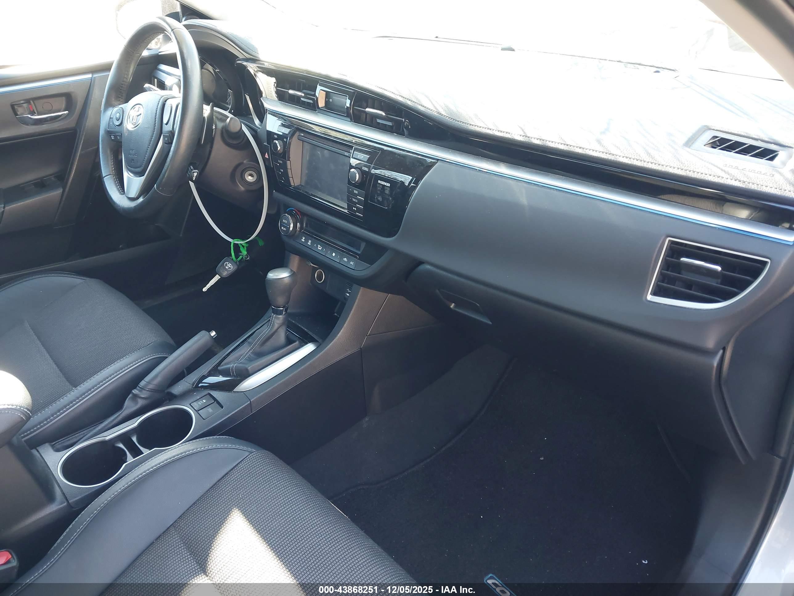 TOYOTA COROLLA image 5