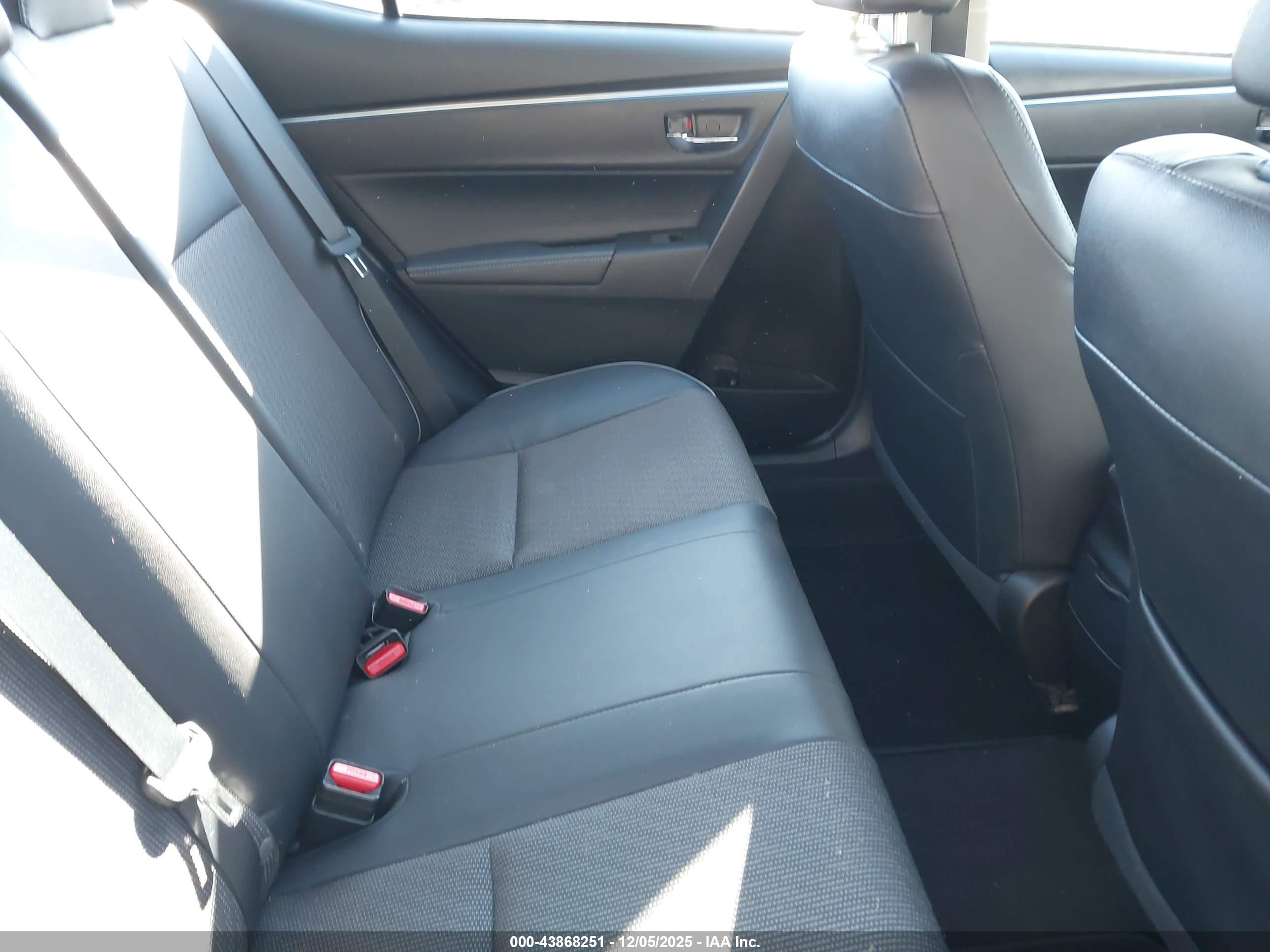 TOYOTA COROLLA image 8