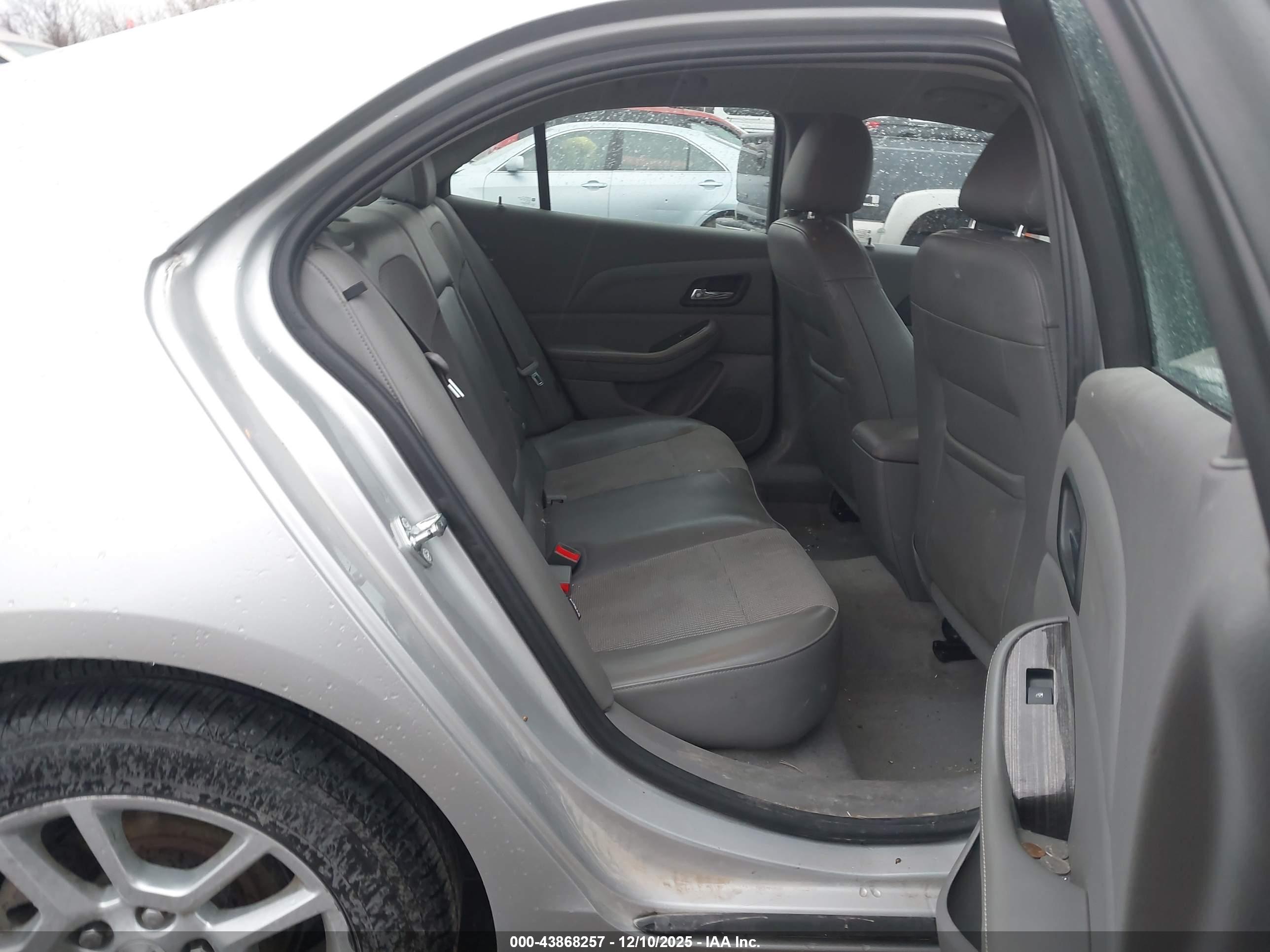 CHEVROLET MALIBU image 8