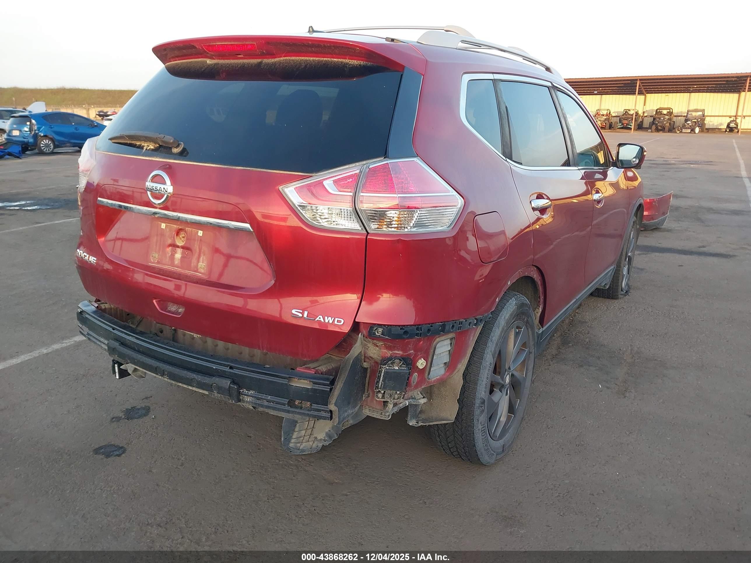 NISSAN ROGUE image 4