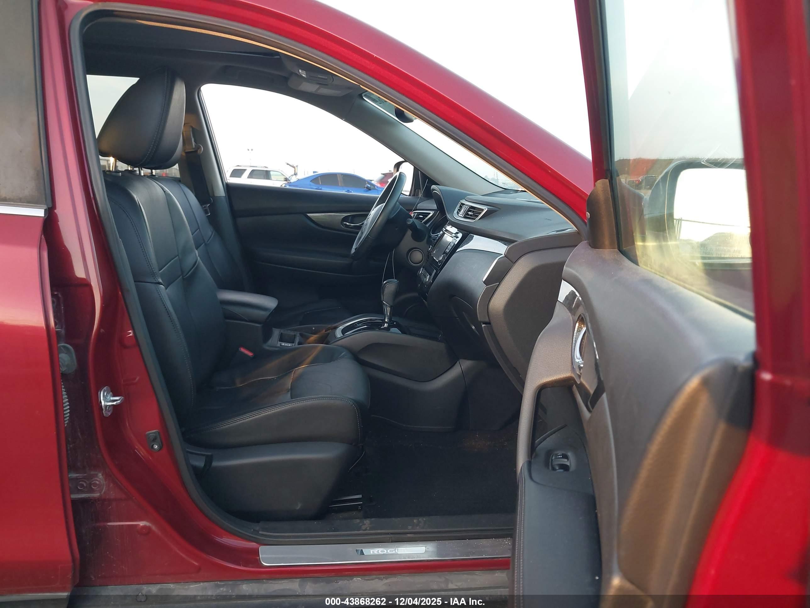 NISSAN ROGUE image 5