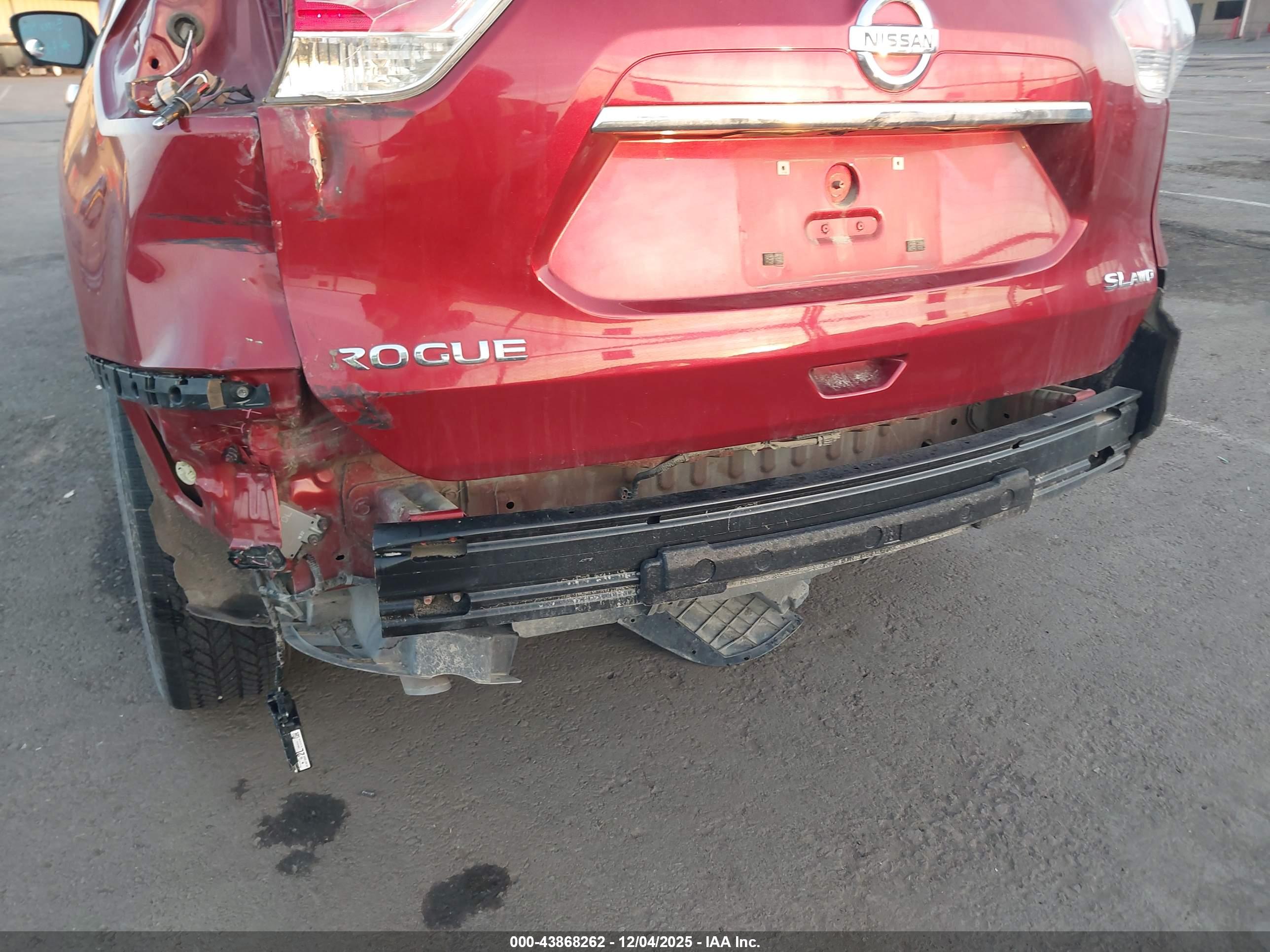 NISSAN ROGUE image 6