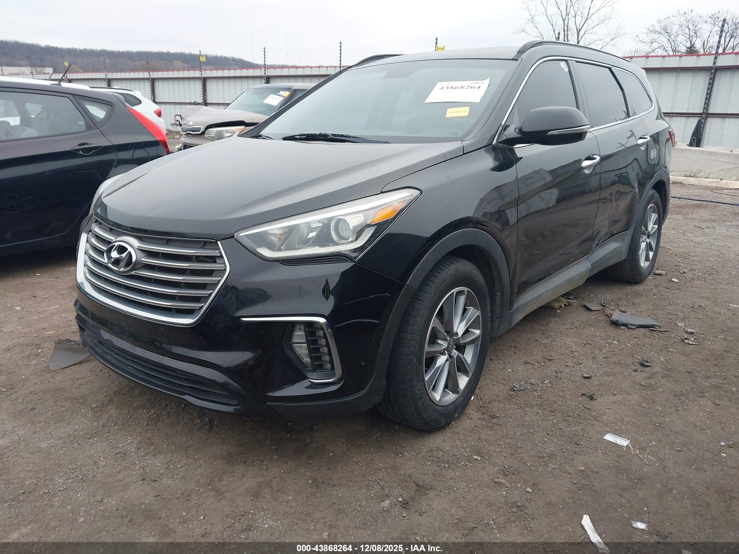 HYUNDAI SANTA image 2