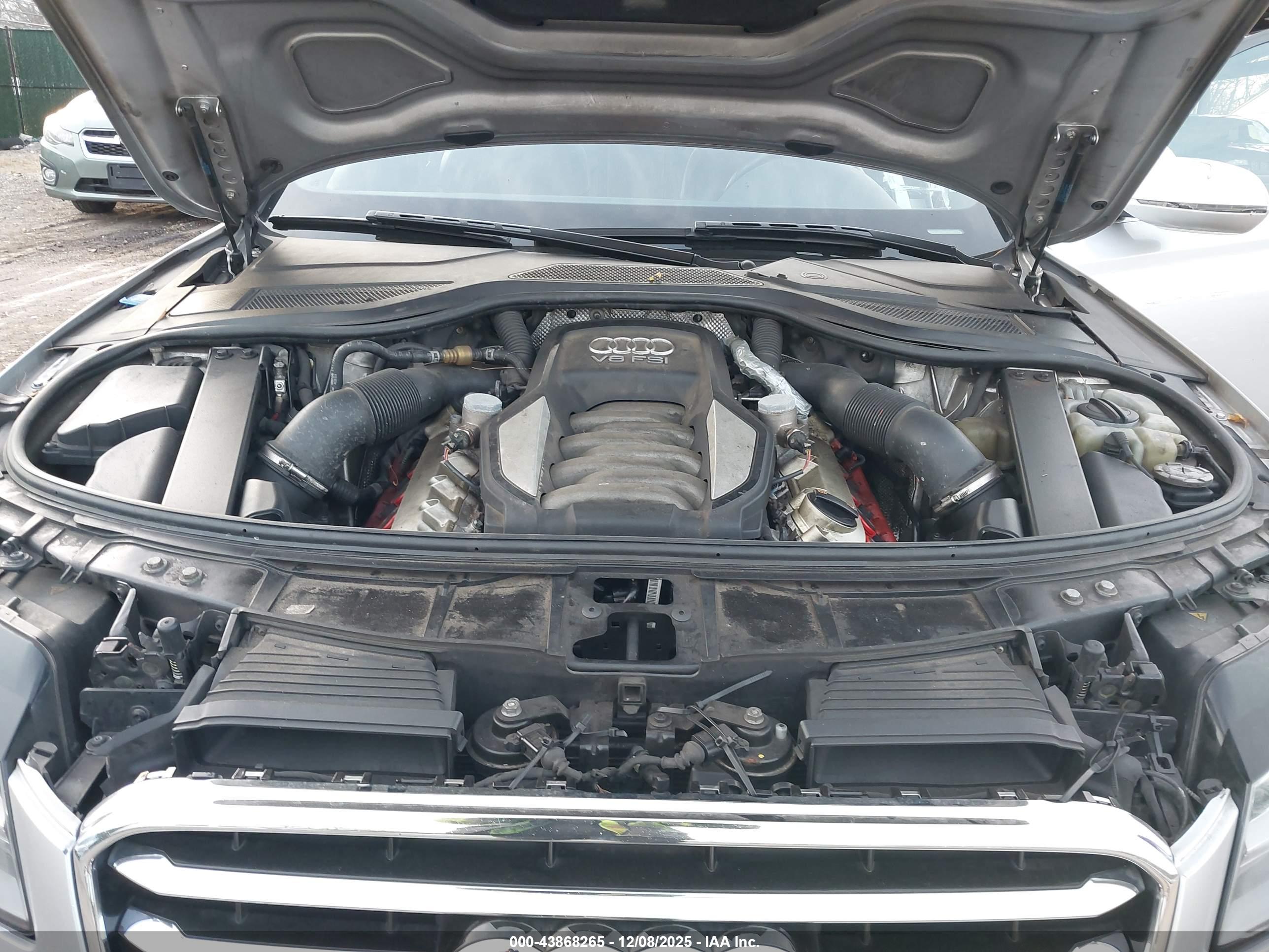 AUDI A8 image 10