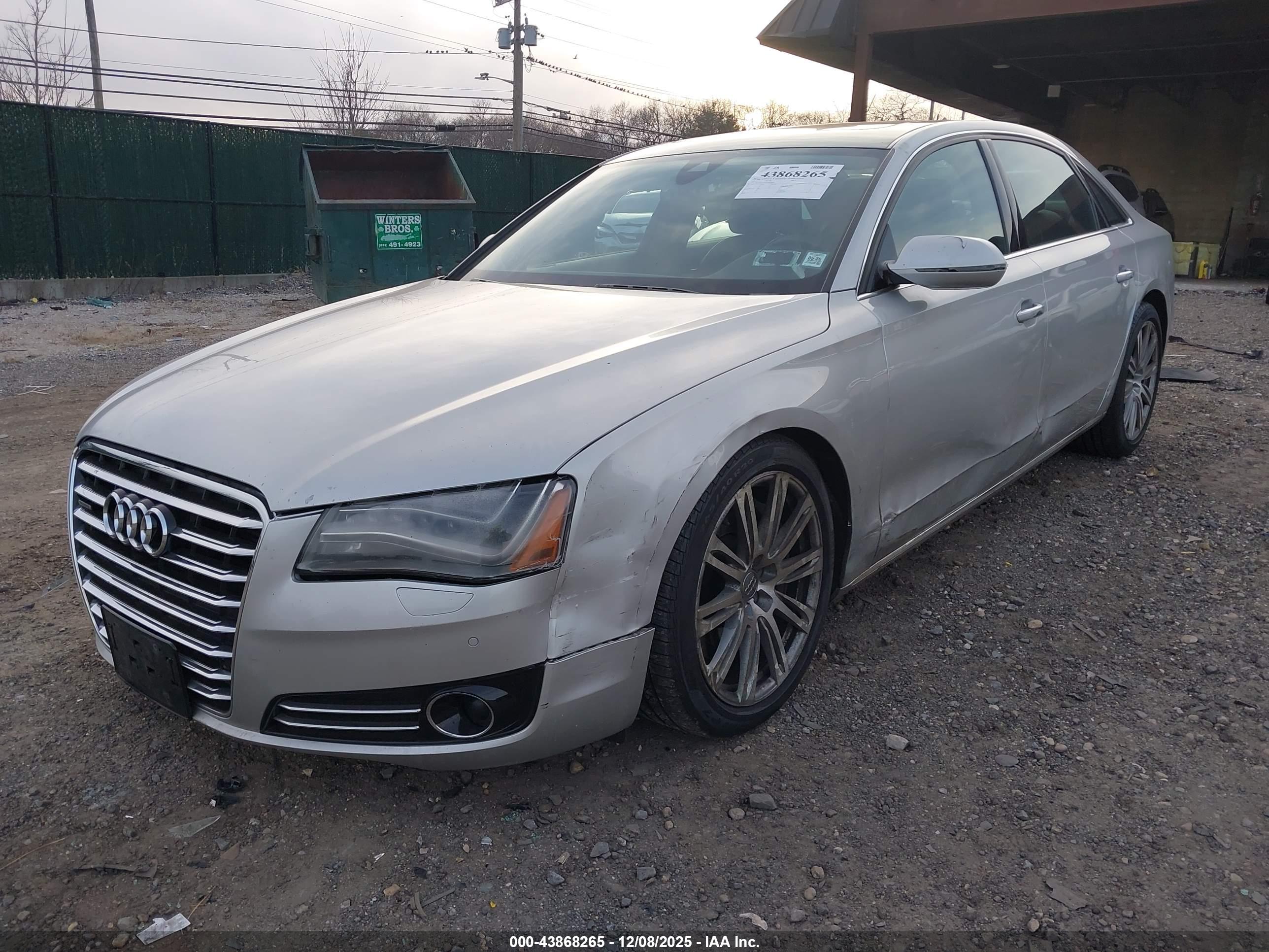 AUDI A8 image 2