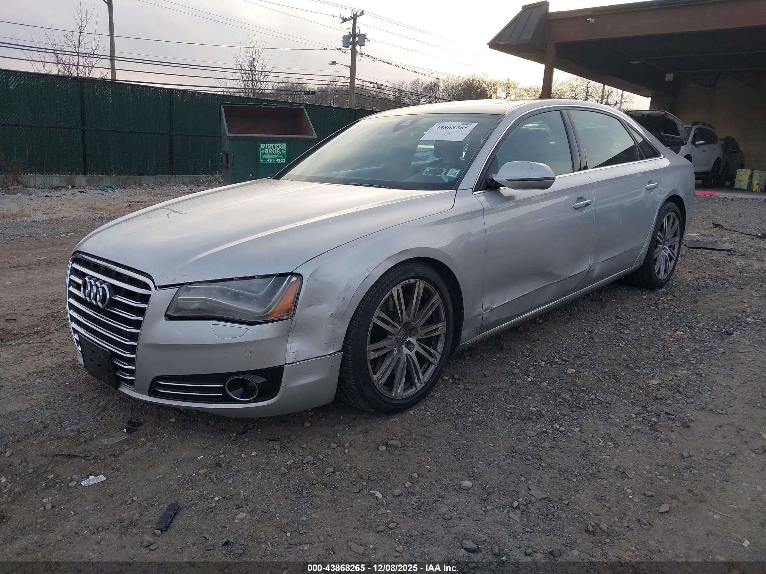 AUDI A8 image 6