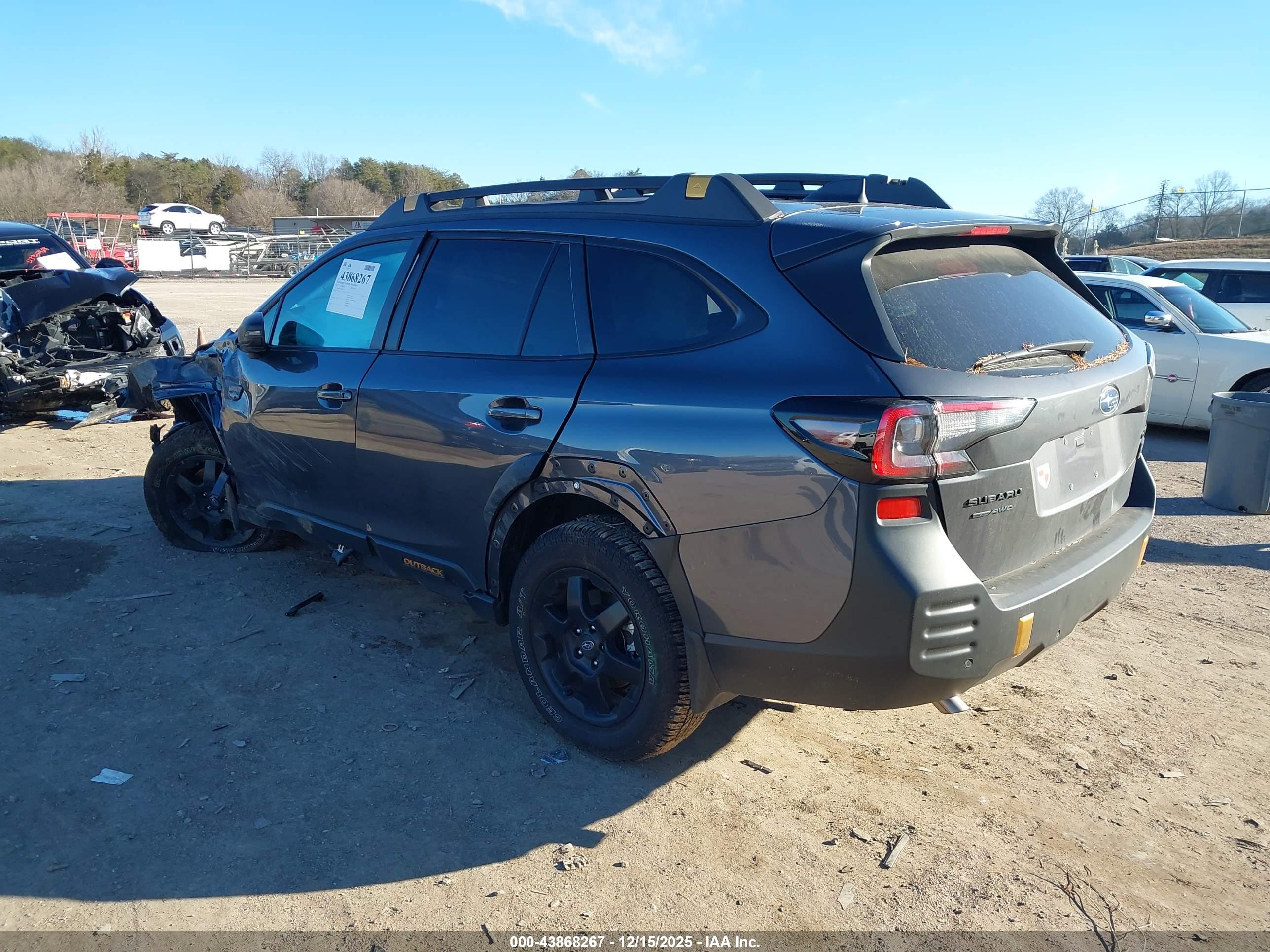 SUBARU OUTBACK image 3
