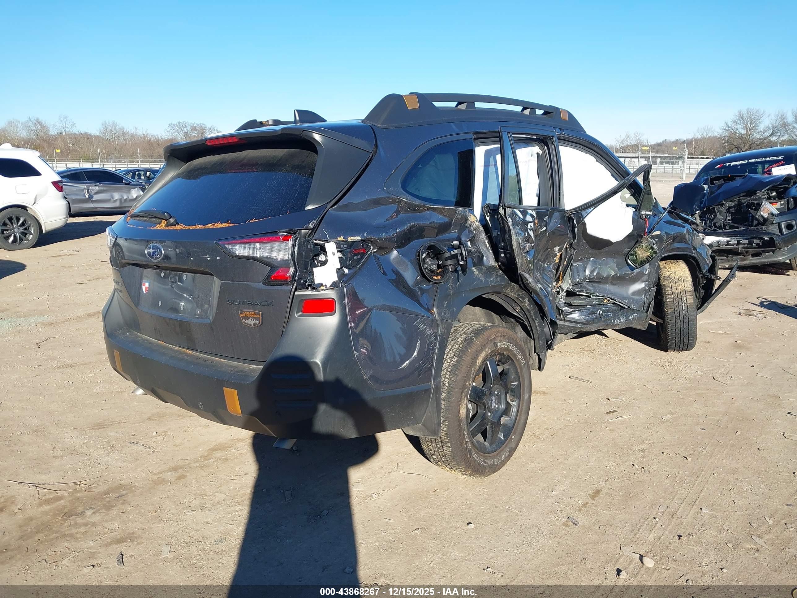 SUBARU OUTBACK image 4