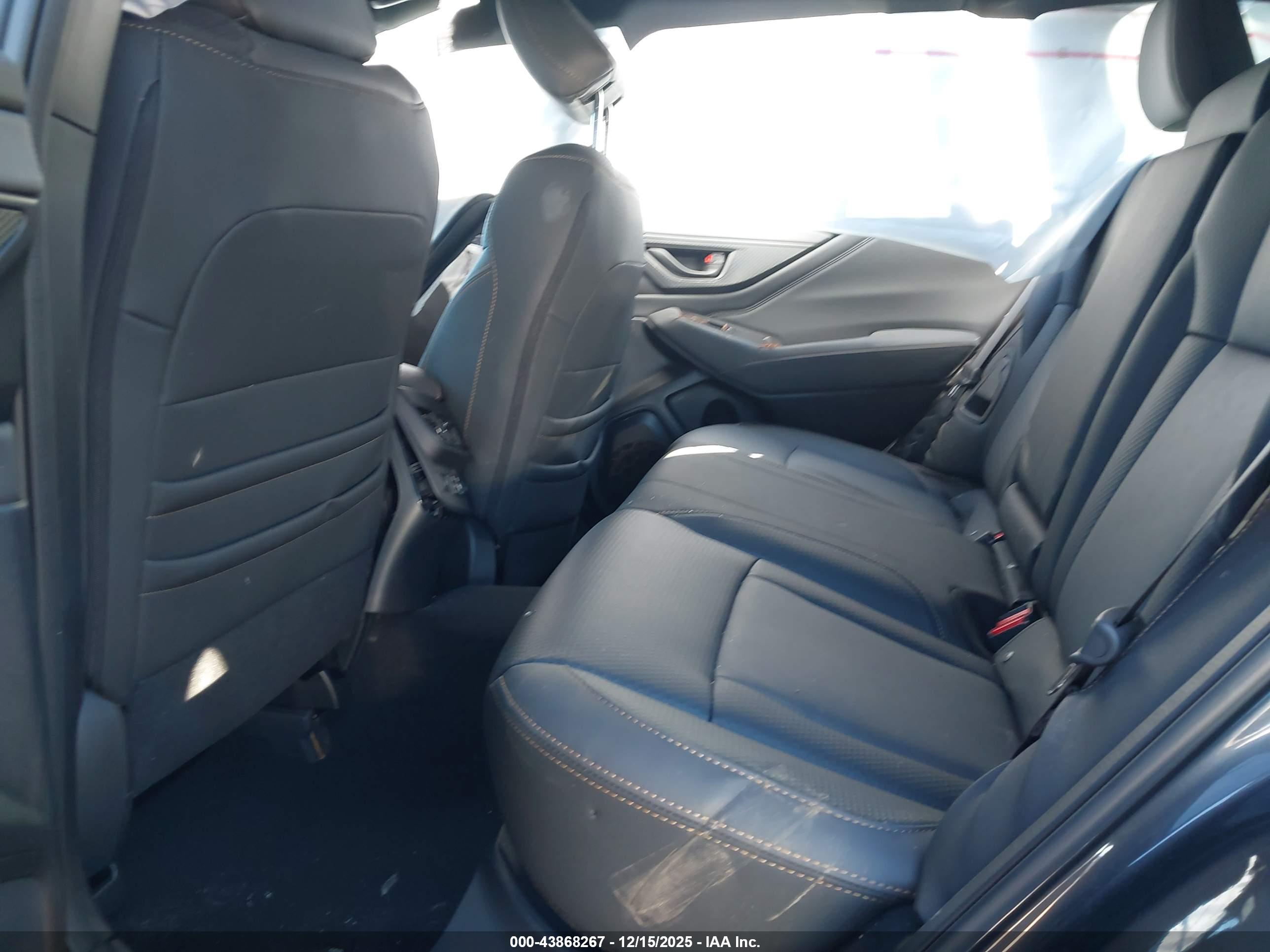 SUBARU OUTBACK image 8