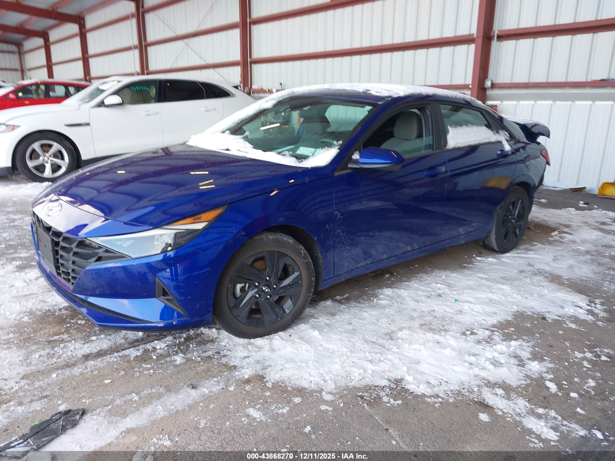 HYUNDAI ELANTRA image 2