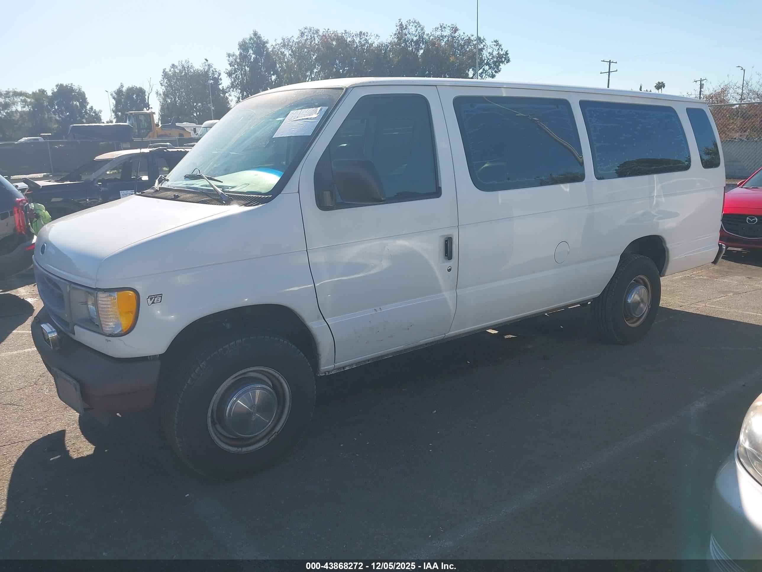 FORD E-350 image 2
