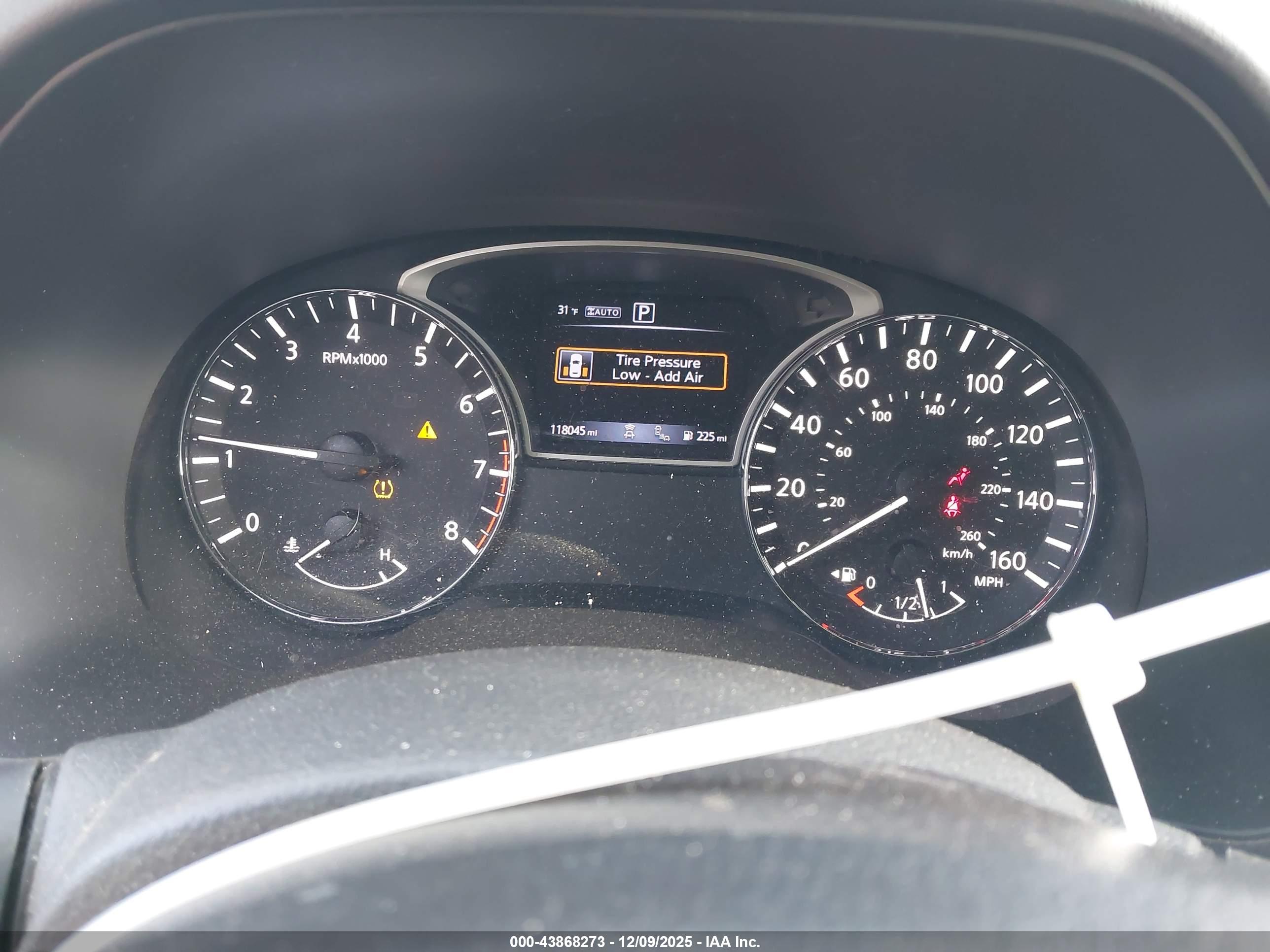 NISSAN PATHFINDER image 7