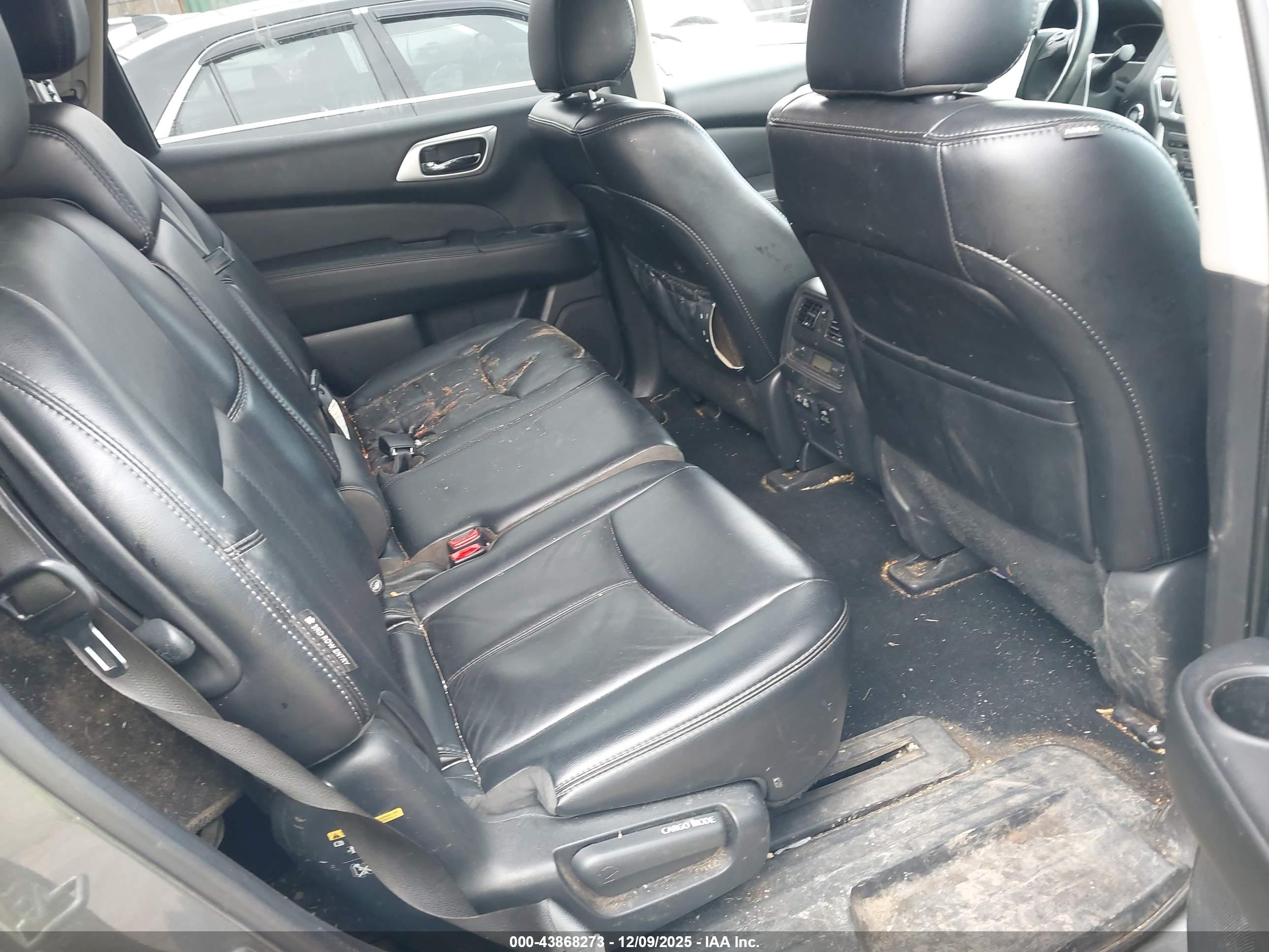 NISSAN PATHFINDER image 8