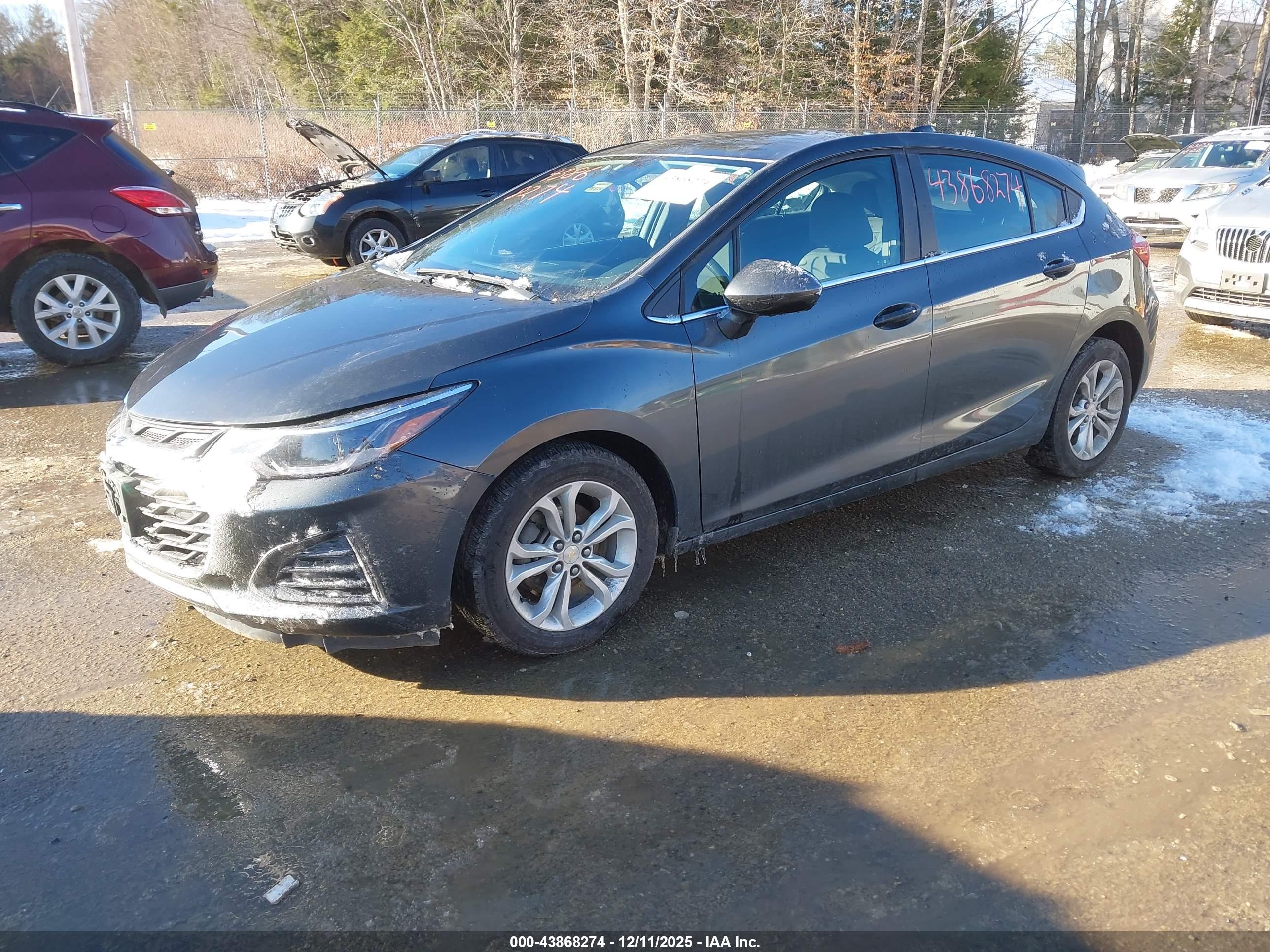 CHEVROLET CRUZE image 2