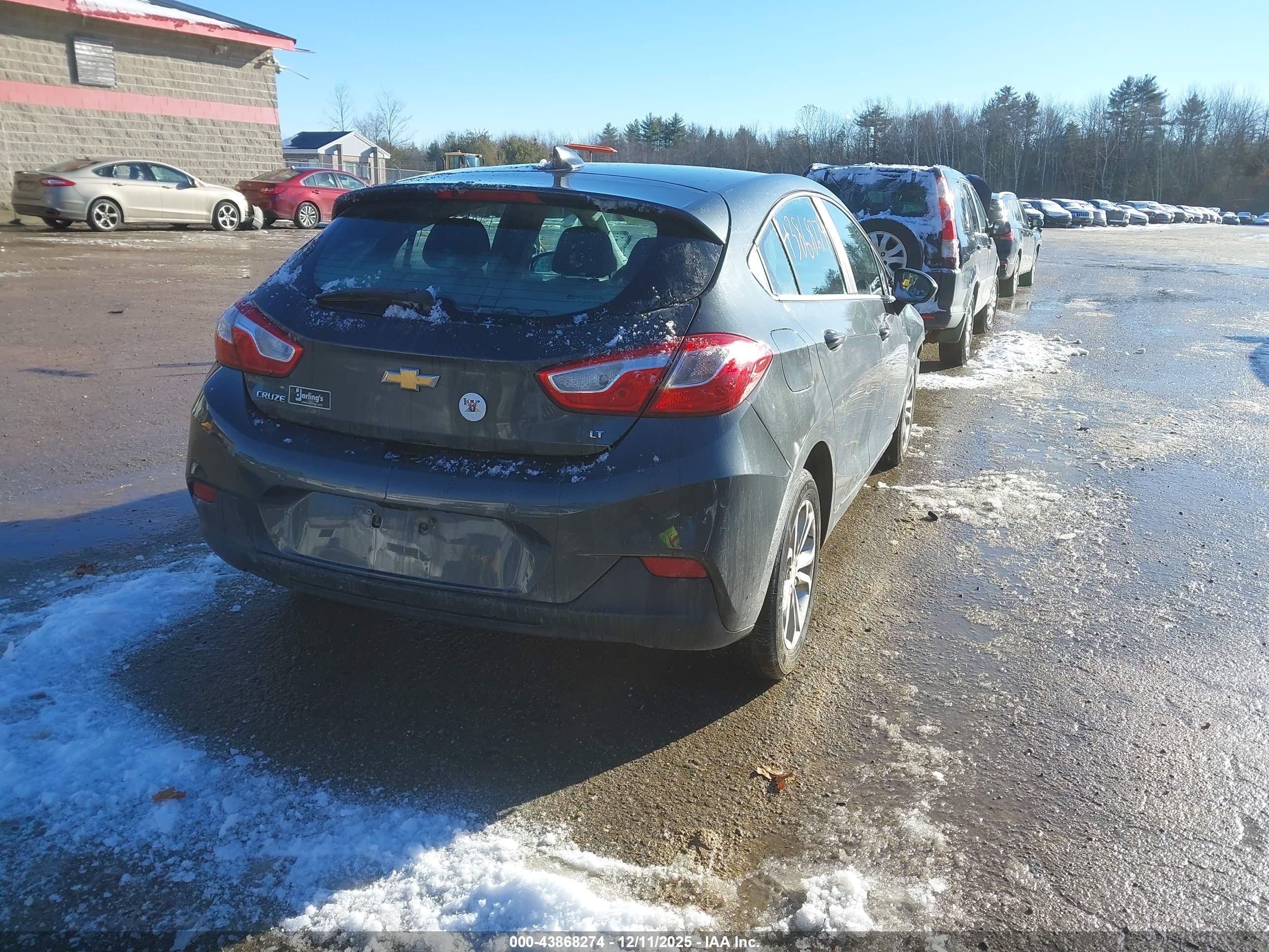 CHEVROLET CRUZE image 4
